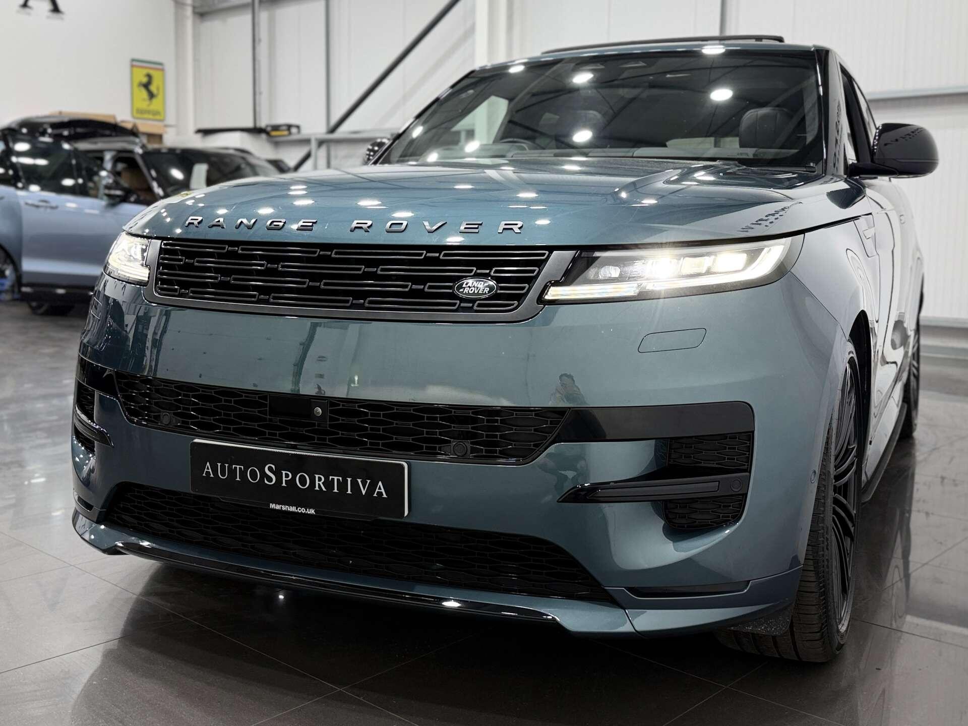 Land Rover Range Rover Sport view 9