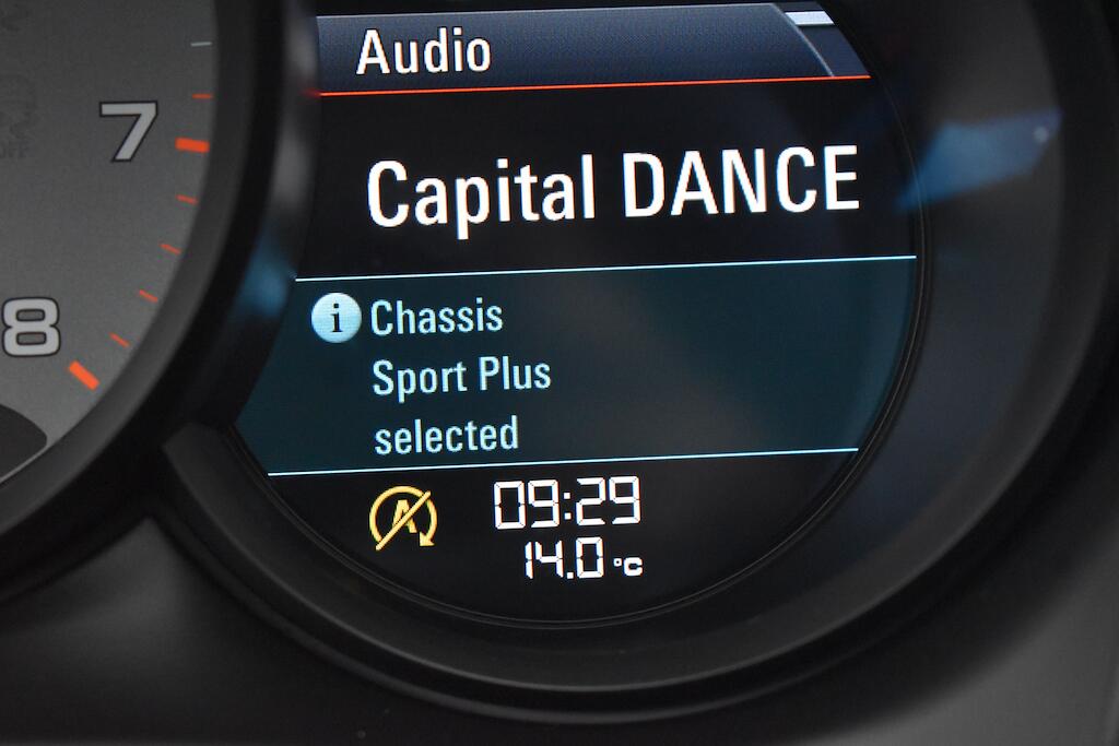 Porsche Macan view 76