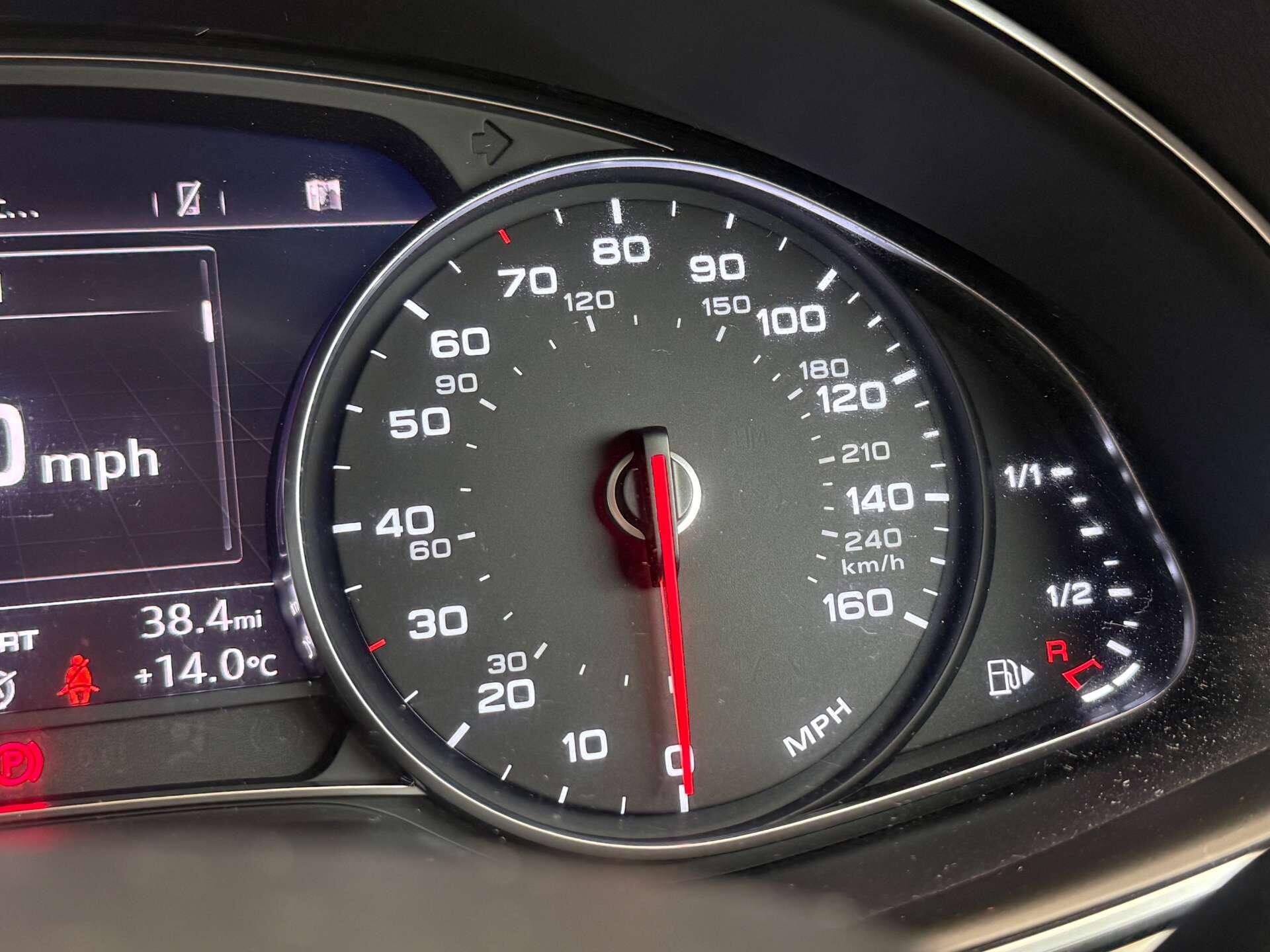 Audi Q7 view 38