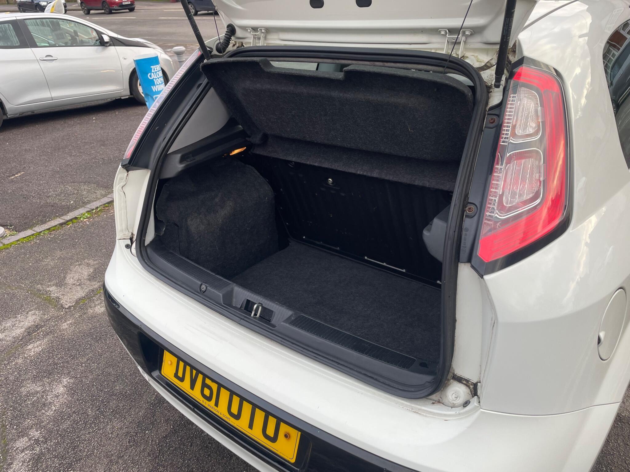 2011 Fiat Punto Evo image 61