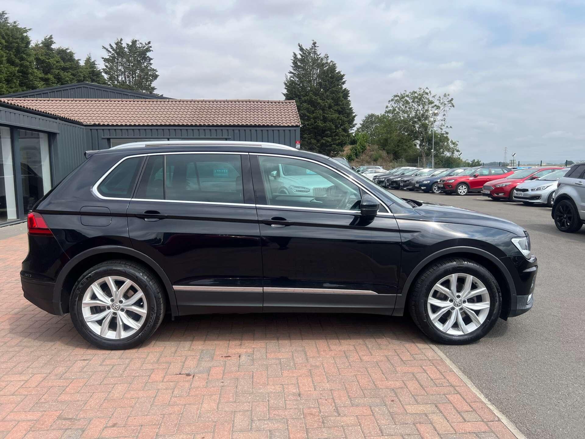 Volkswagen Tiguan view 7