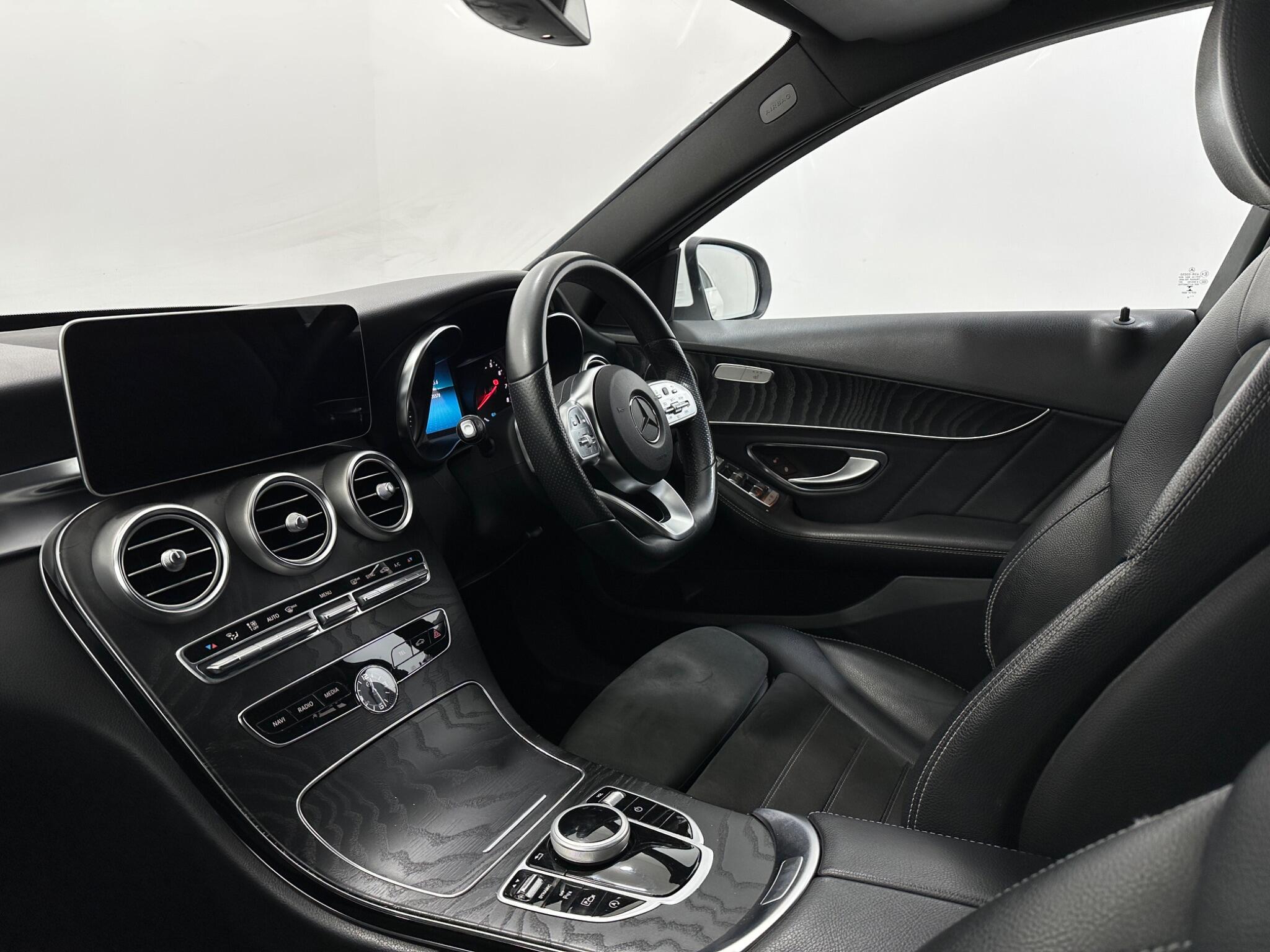Mercedes-Benz C Class view 32