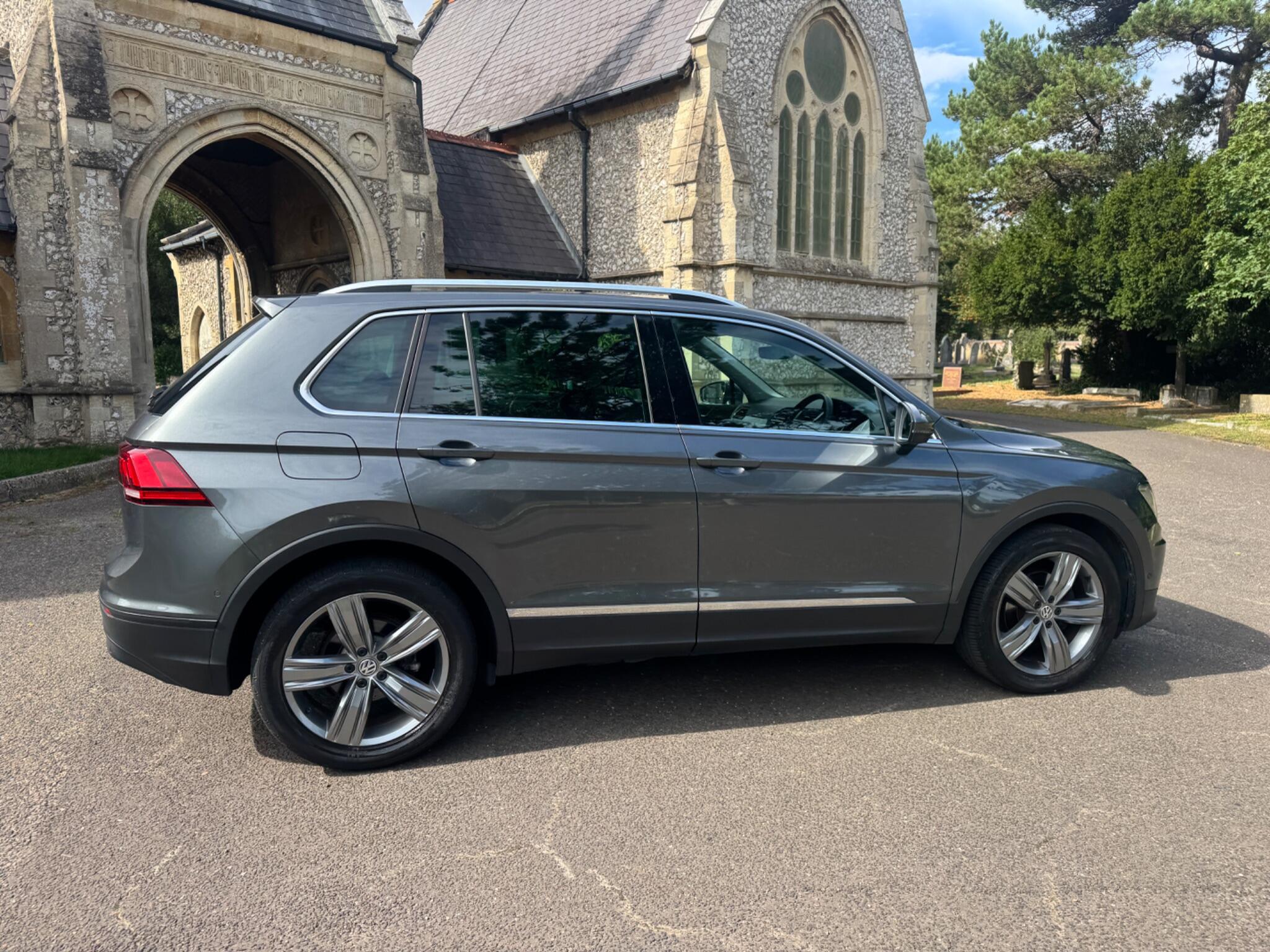Volkswagen Tiguan view 20
