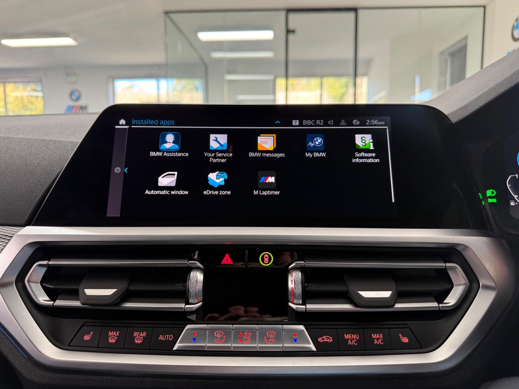 BMW 3 Series view 18