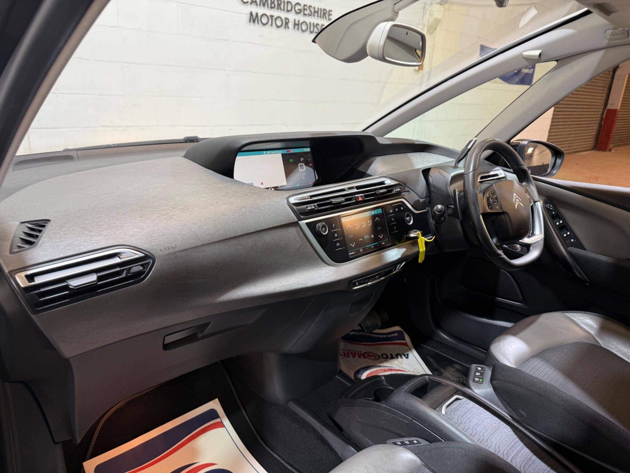 Citroen Grand C4 Picasso view 18