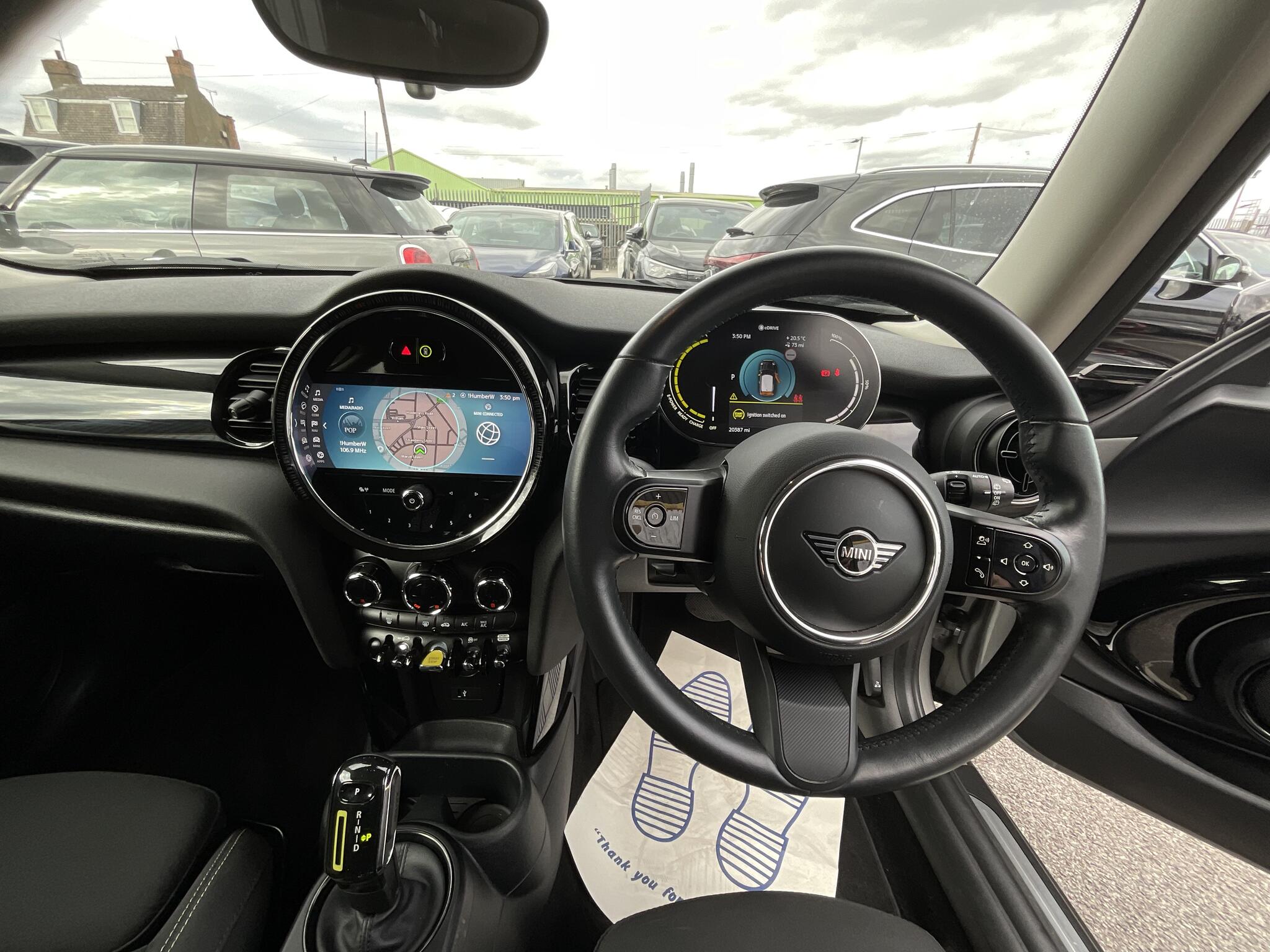 Mini Hatch view 6