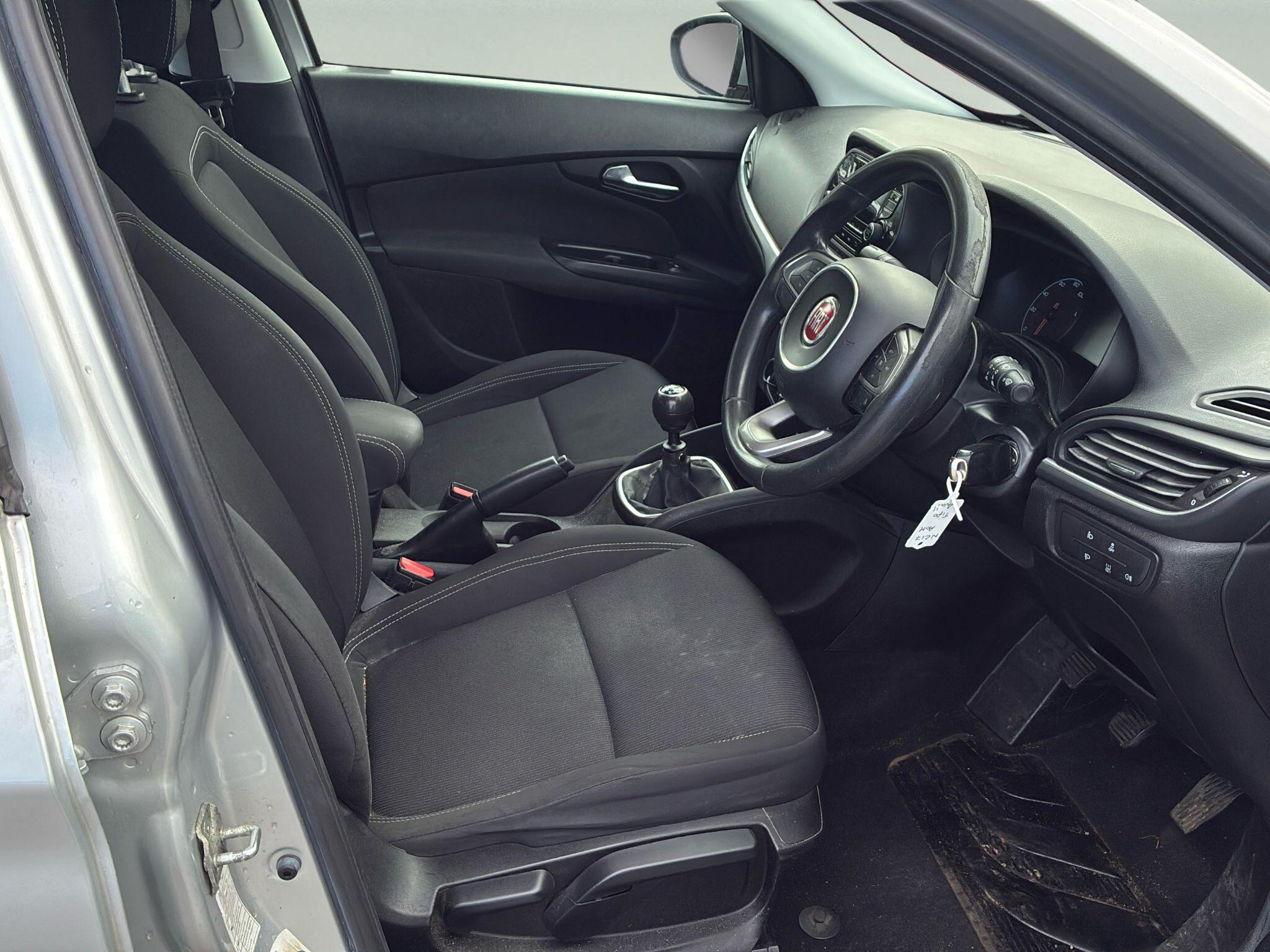 Fiat Tipo view 9