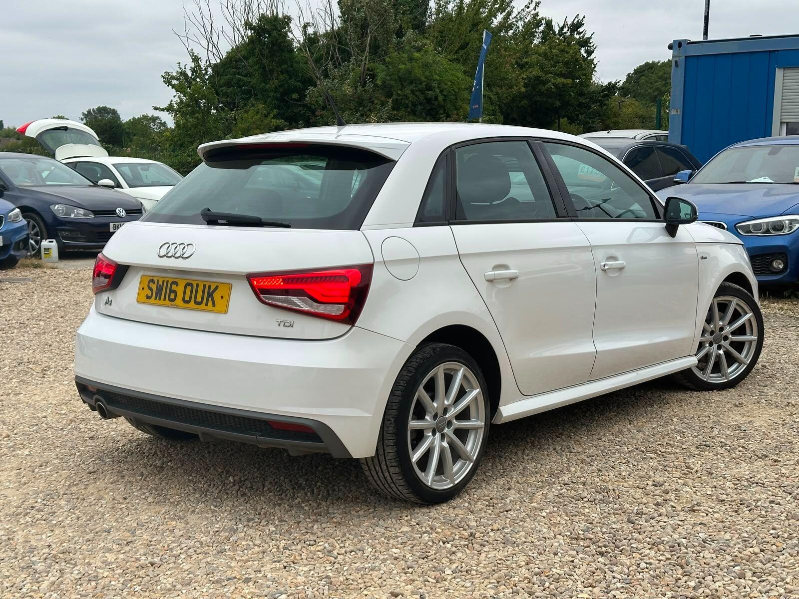 Audi A1 view 3