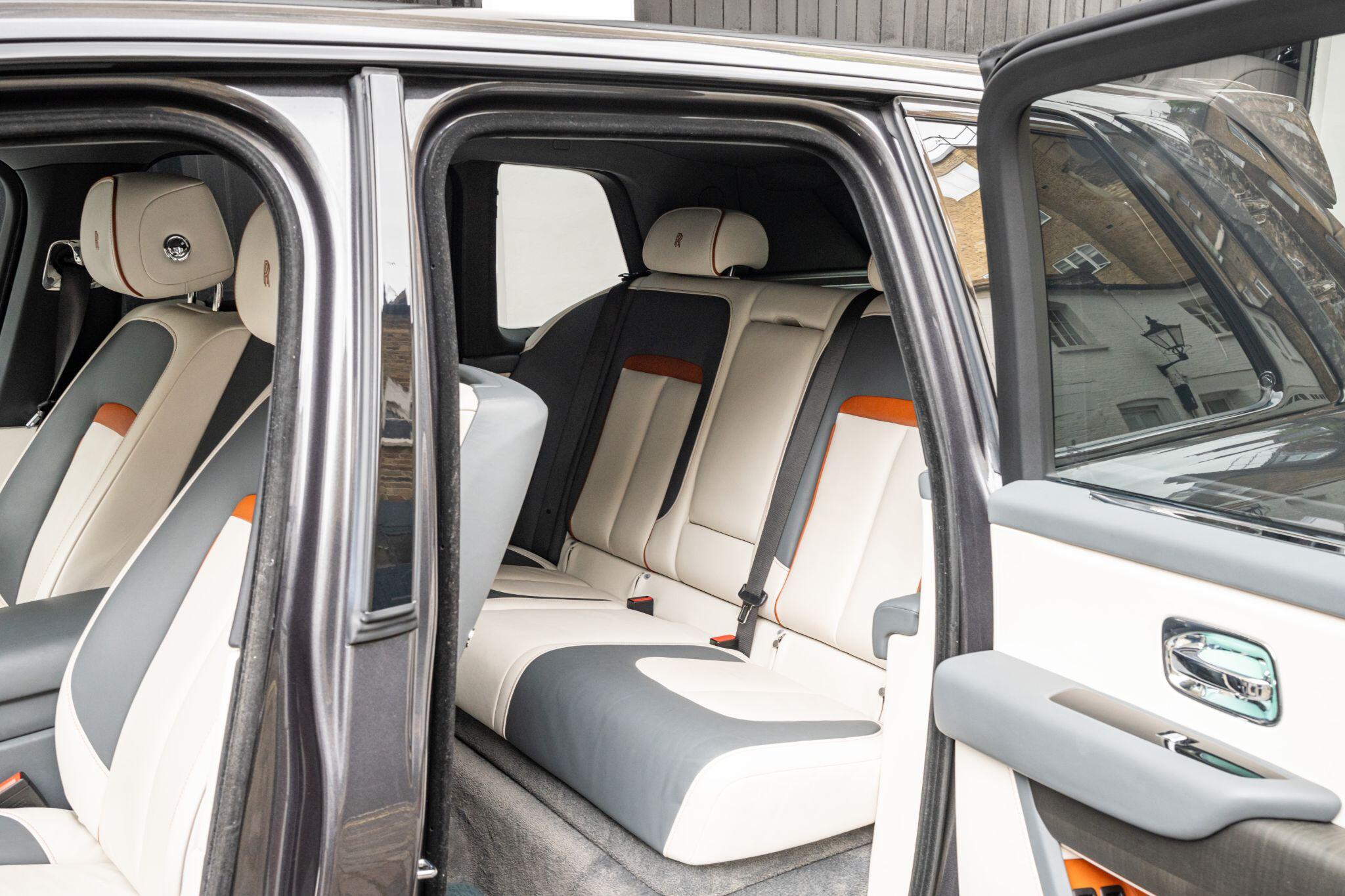 Rolls-Royce Cullinan view 32