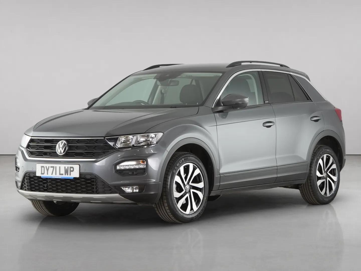 Volkswagen T-Roc view 2