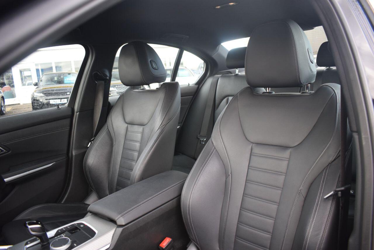 BMW 3 Series view 15