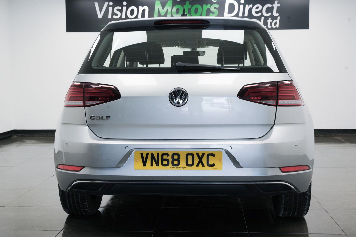 Volkswagen Golf view 3