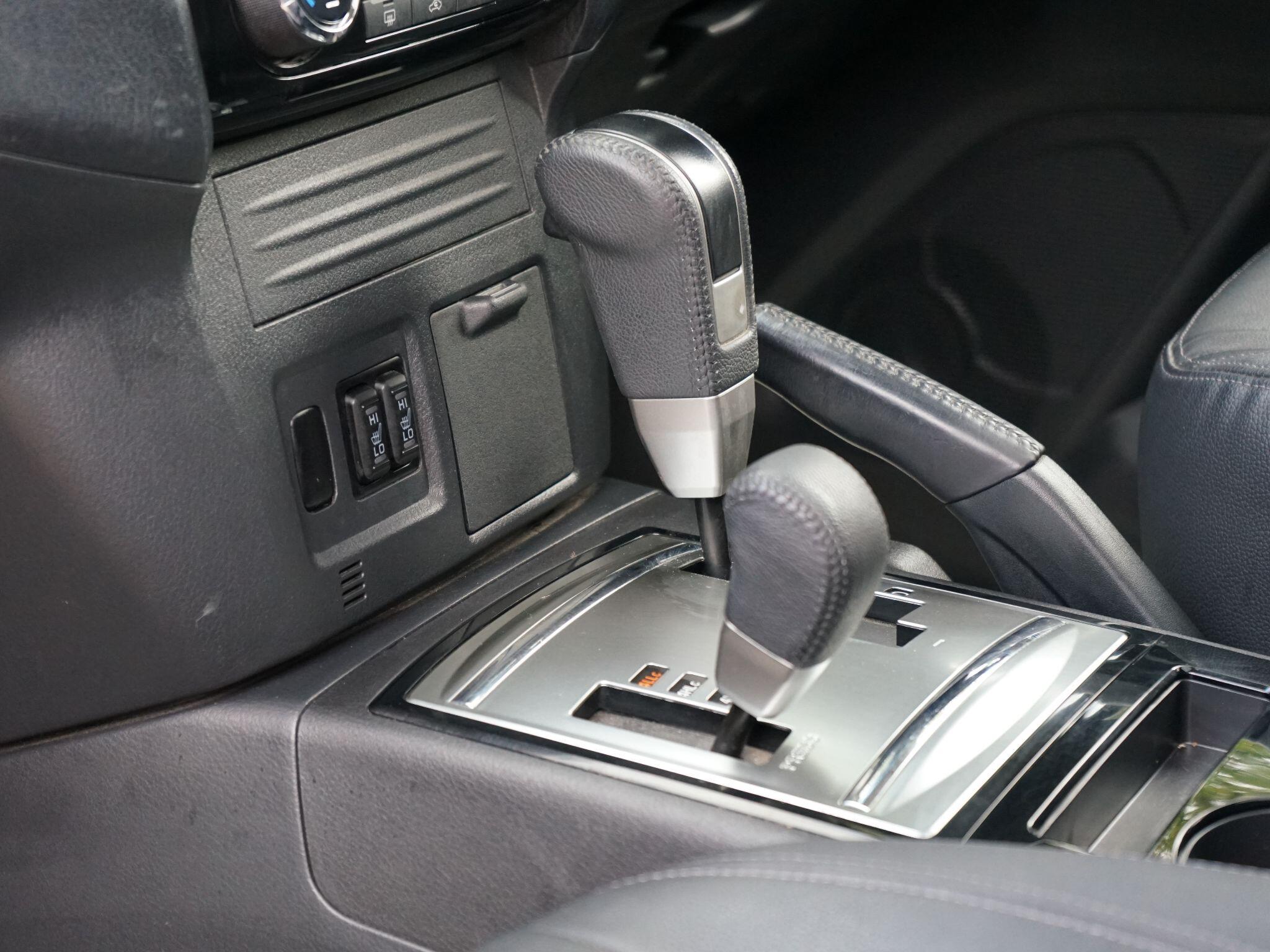 Mitsubishi Shogun view 20