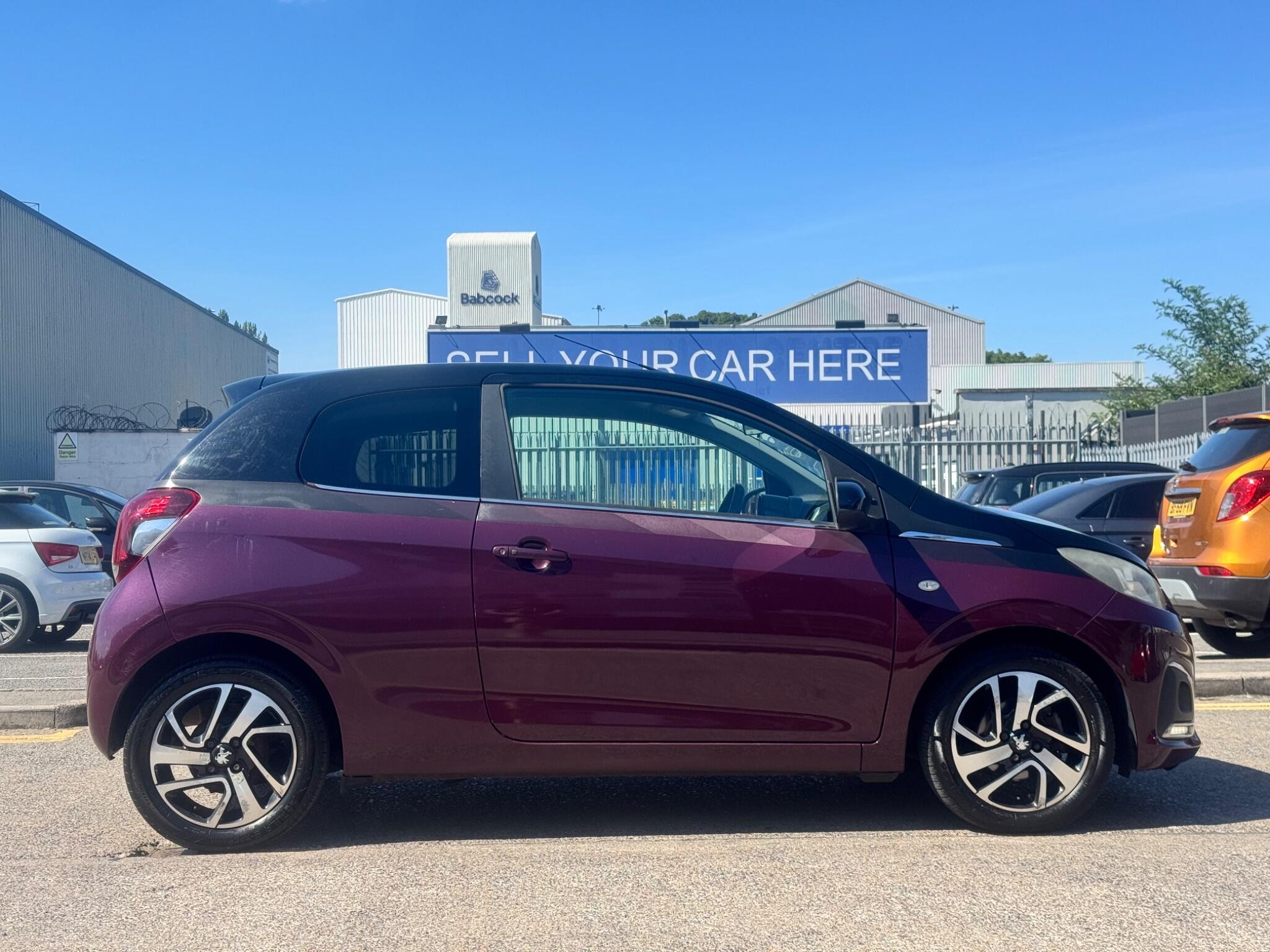 Peugeot 108 view 17