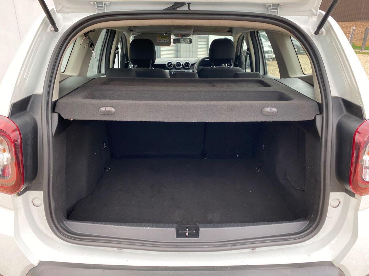 Dacia Duster view 10
