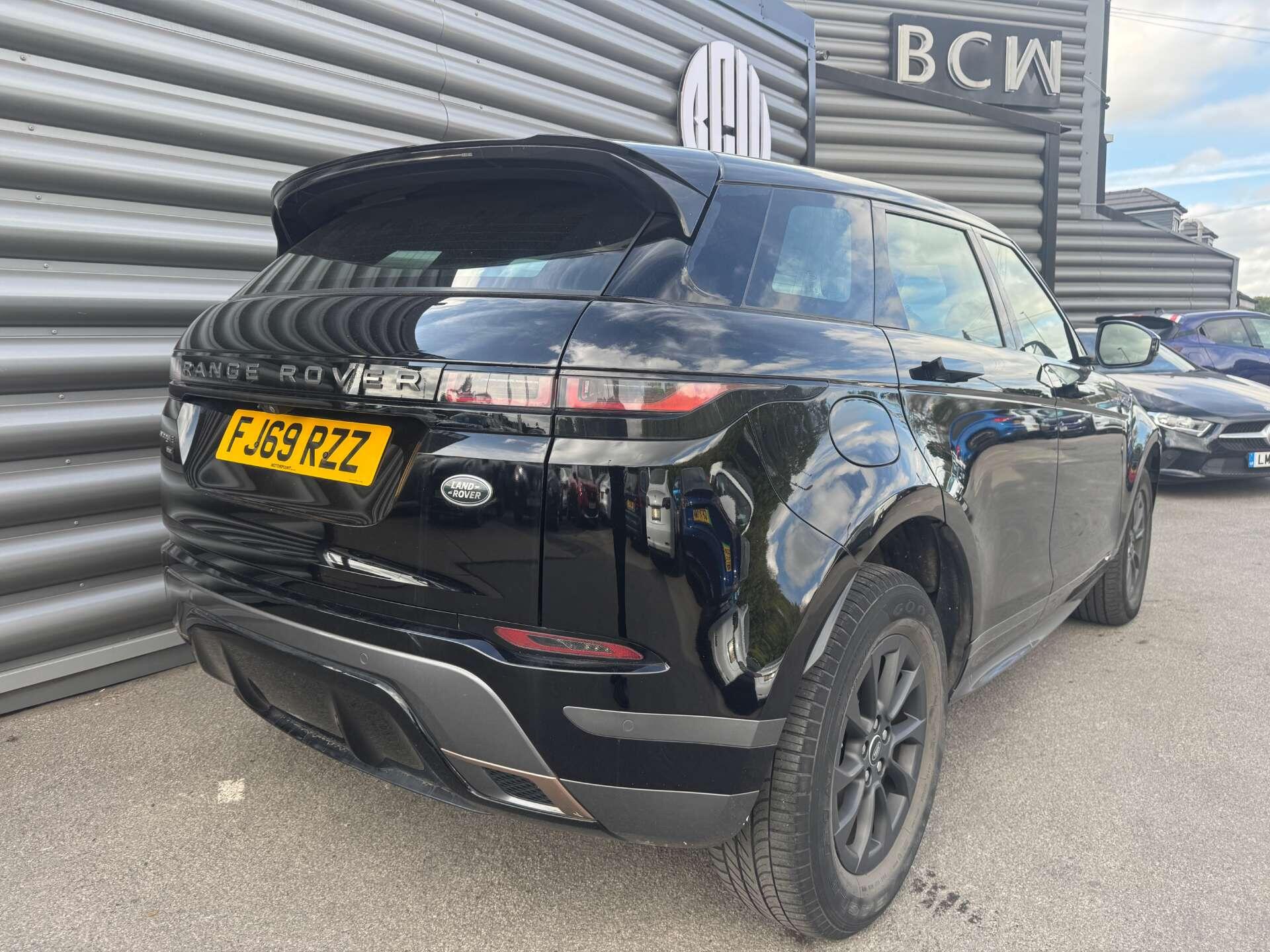 Land Rover Range Rover Evoque view 3