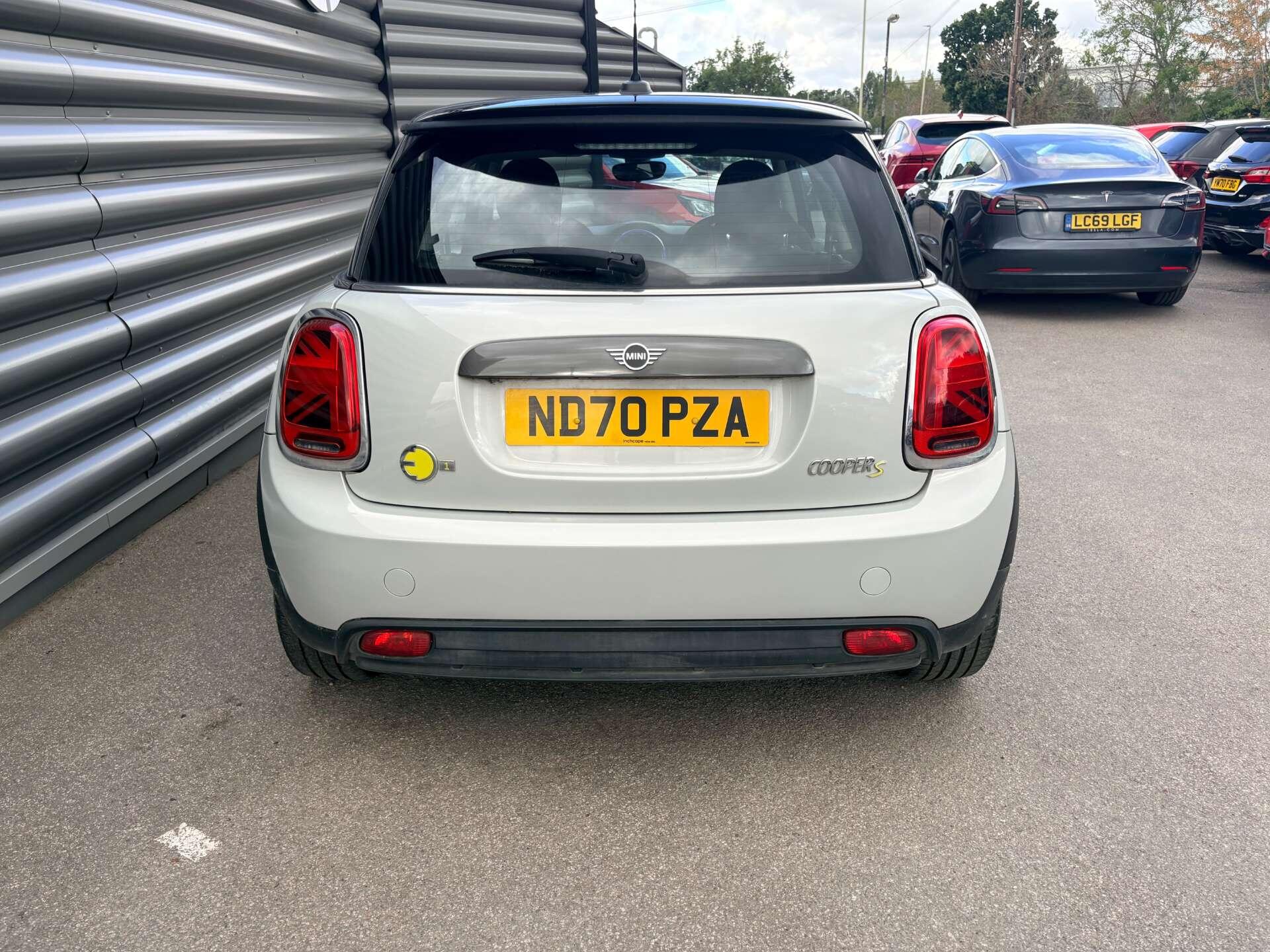 Mini Electric Hatch view 7