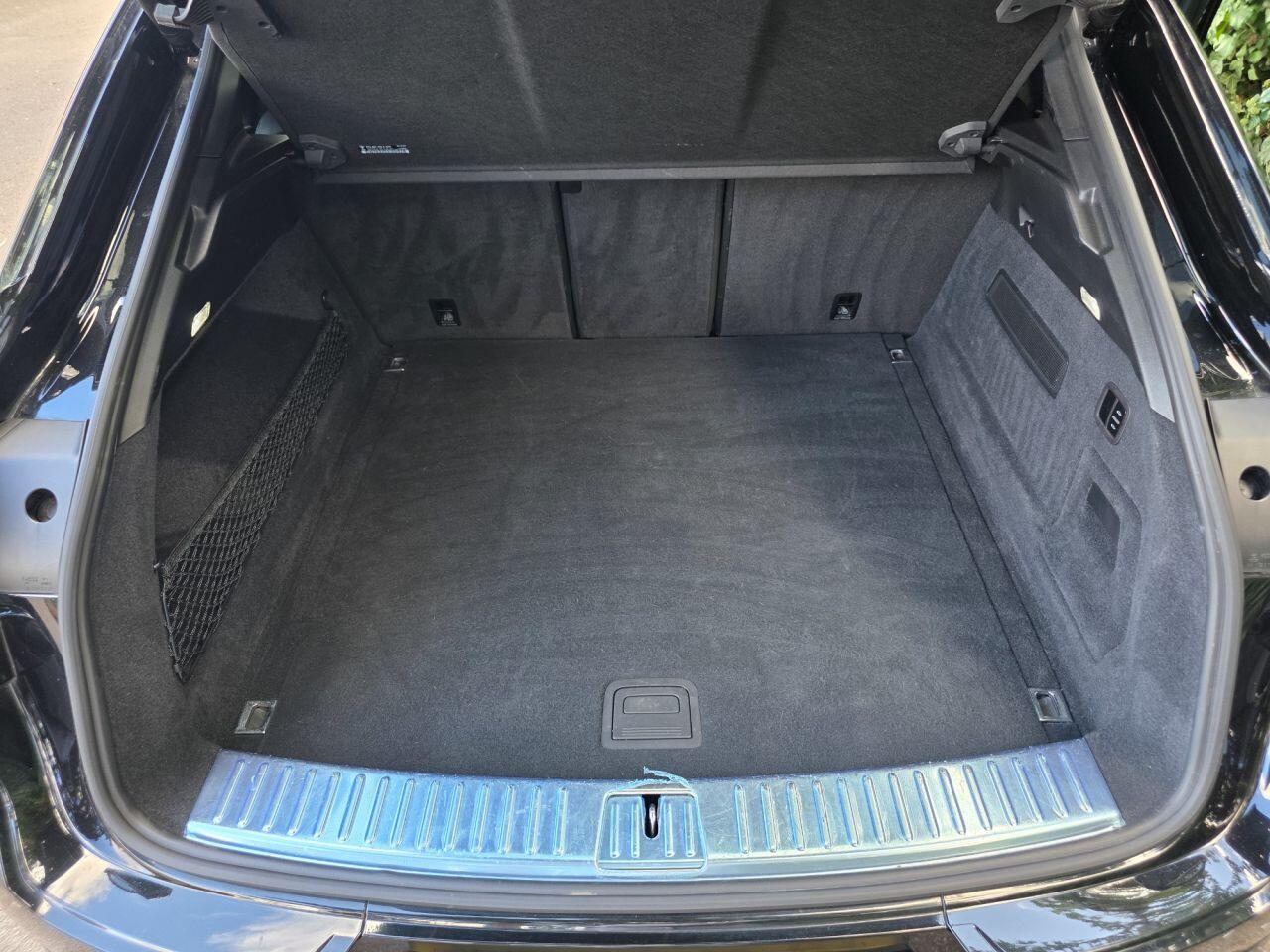 Porsche Cayenne view 47