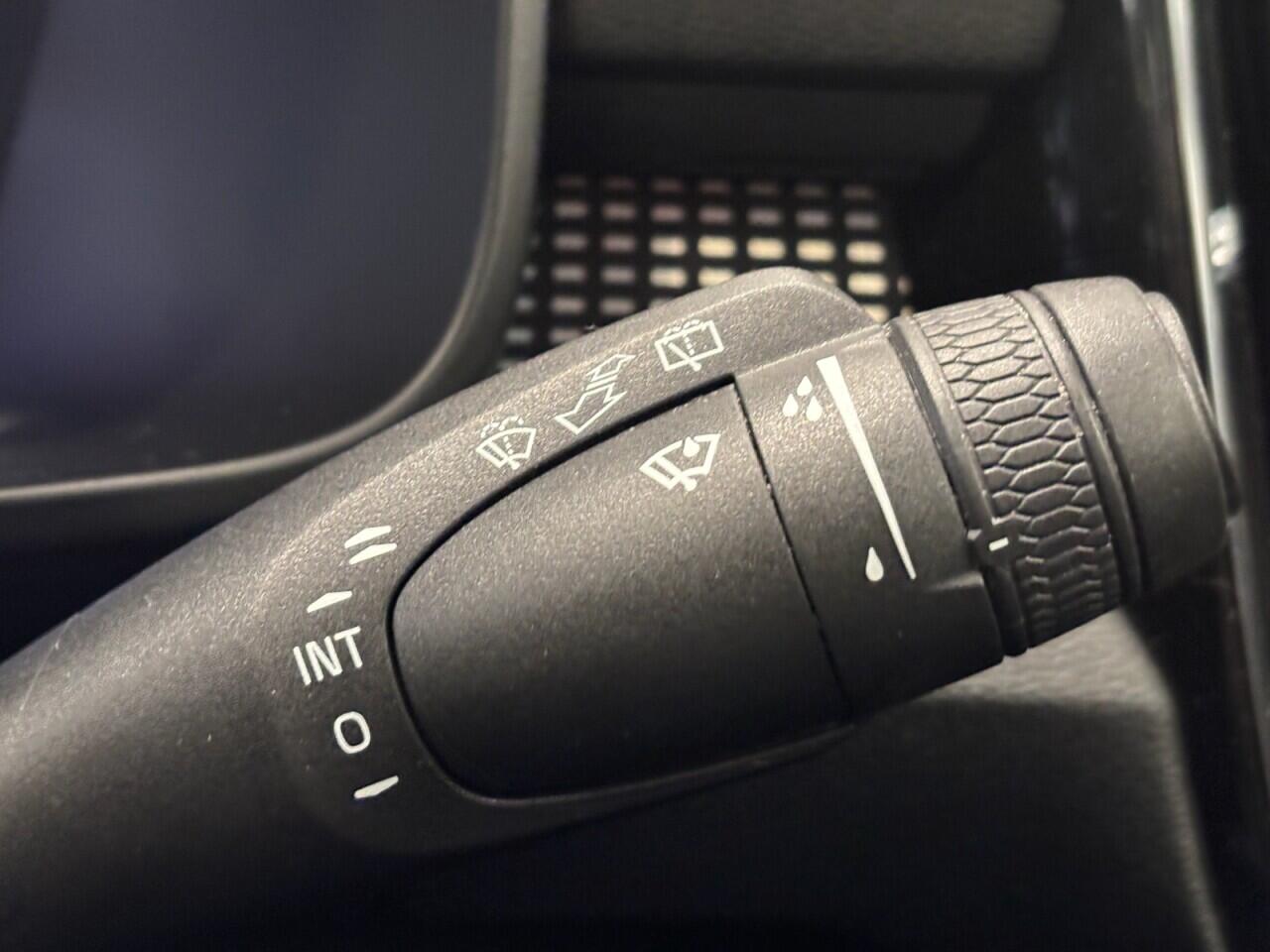 Volvo XC40 view 34