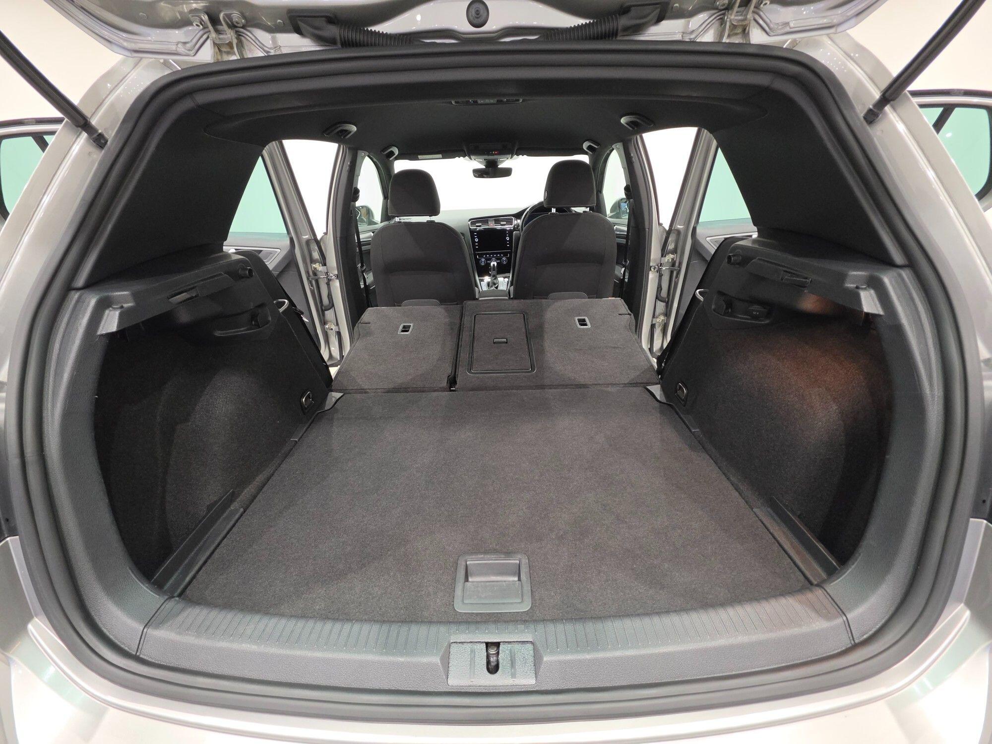 Volkswagen Golf view 45