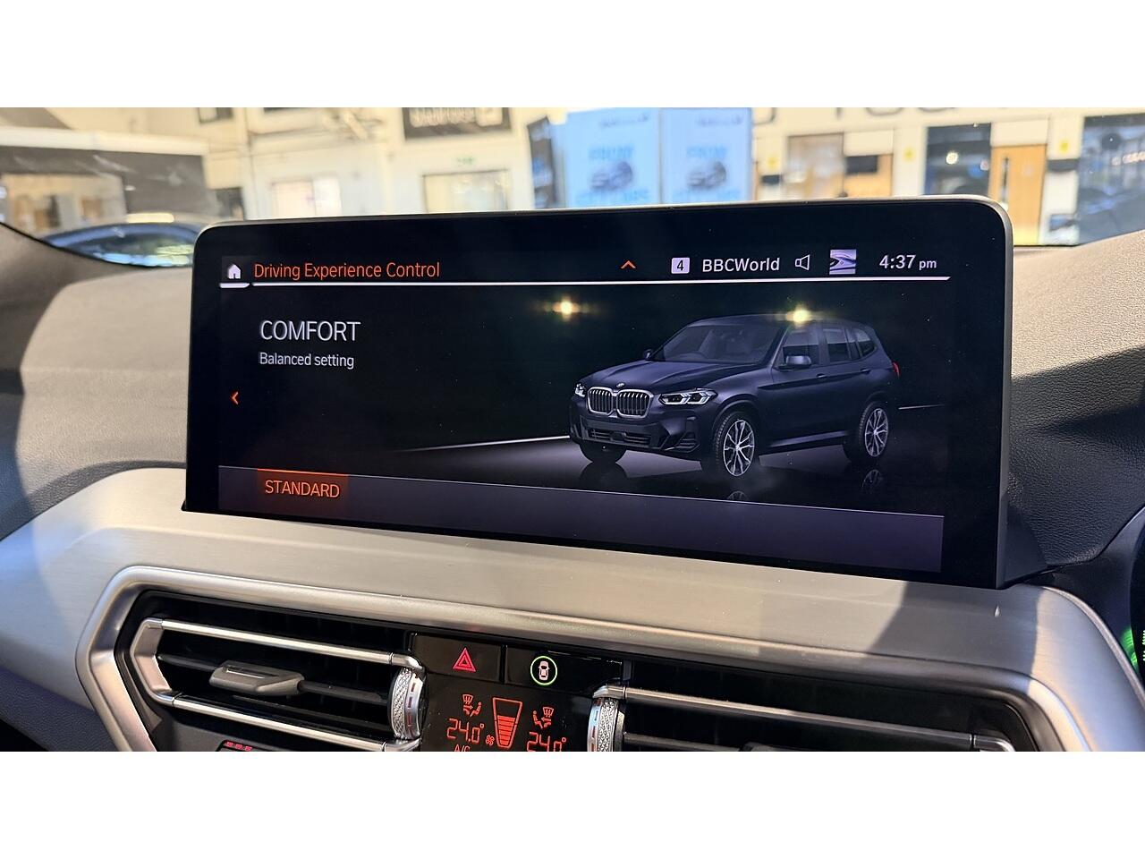BMW X3 view 24