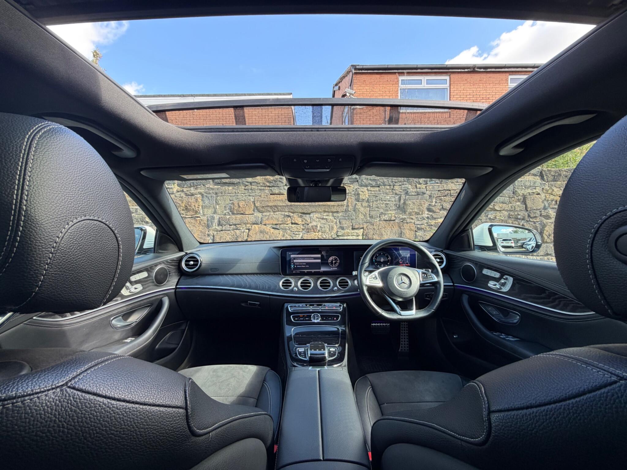 Mercedes-Benz E-Class view 11