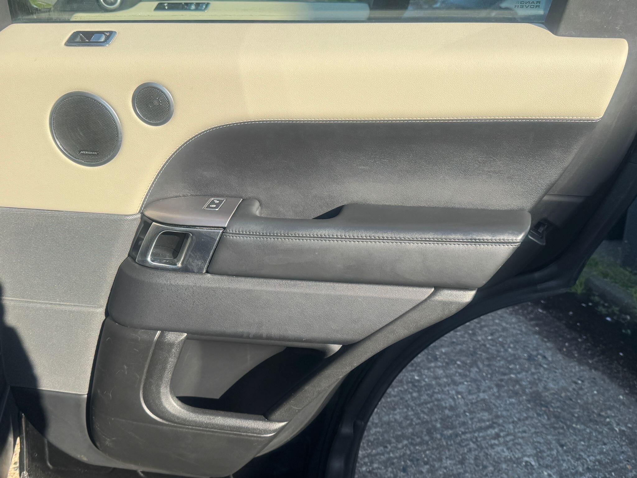 Land Rover Range Rover Sport view 27