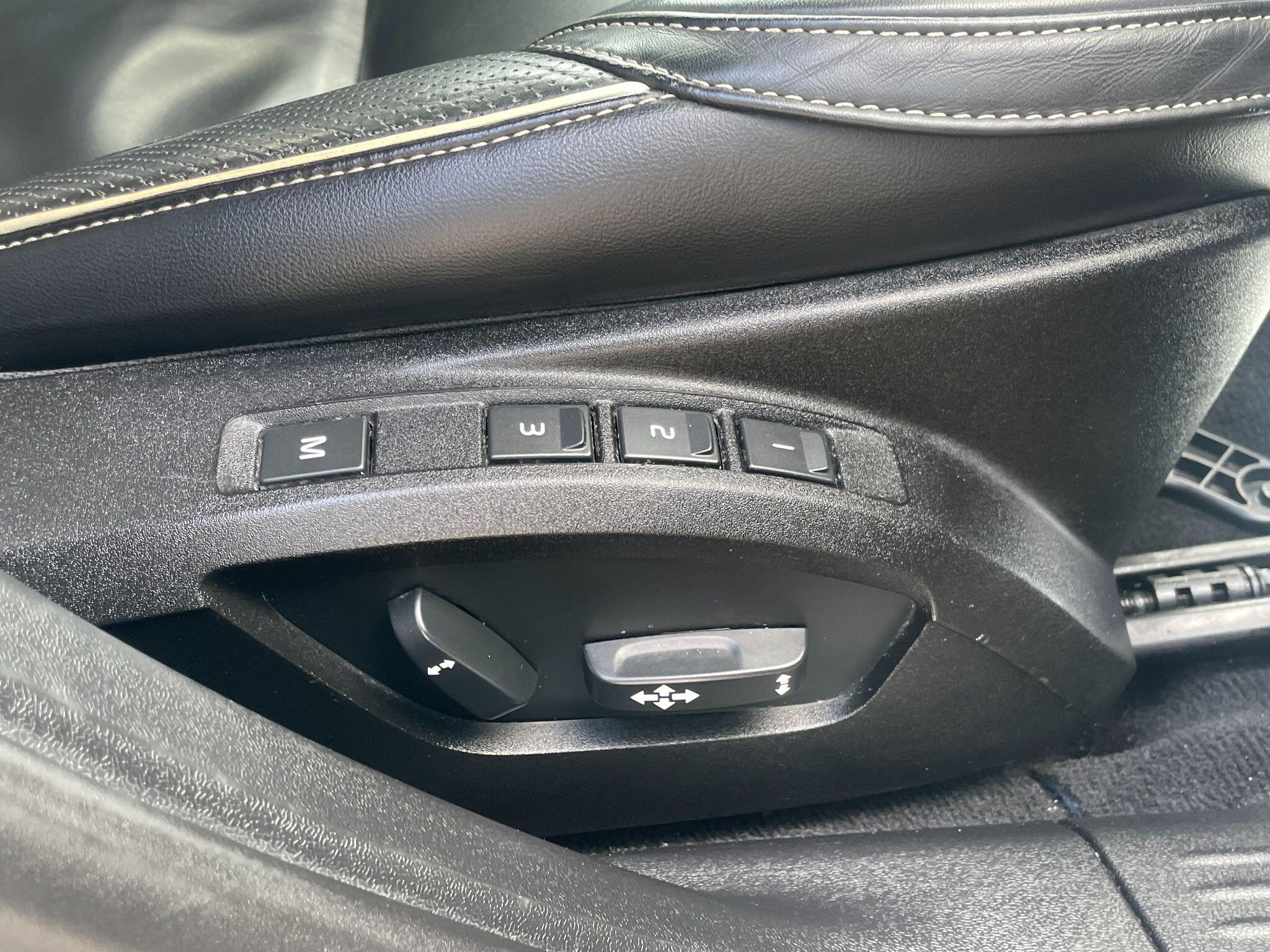 Volvo V40 view 35
