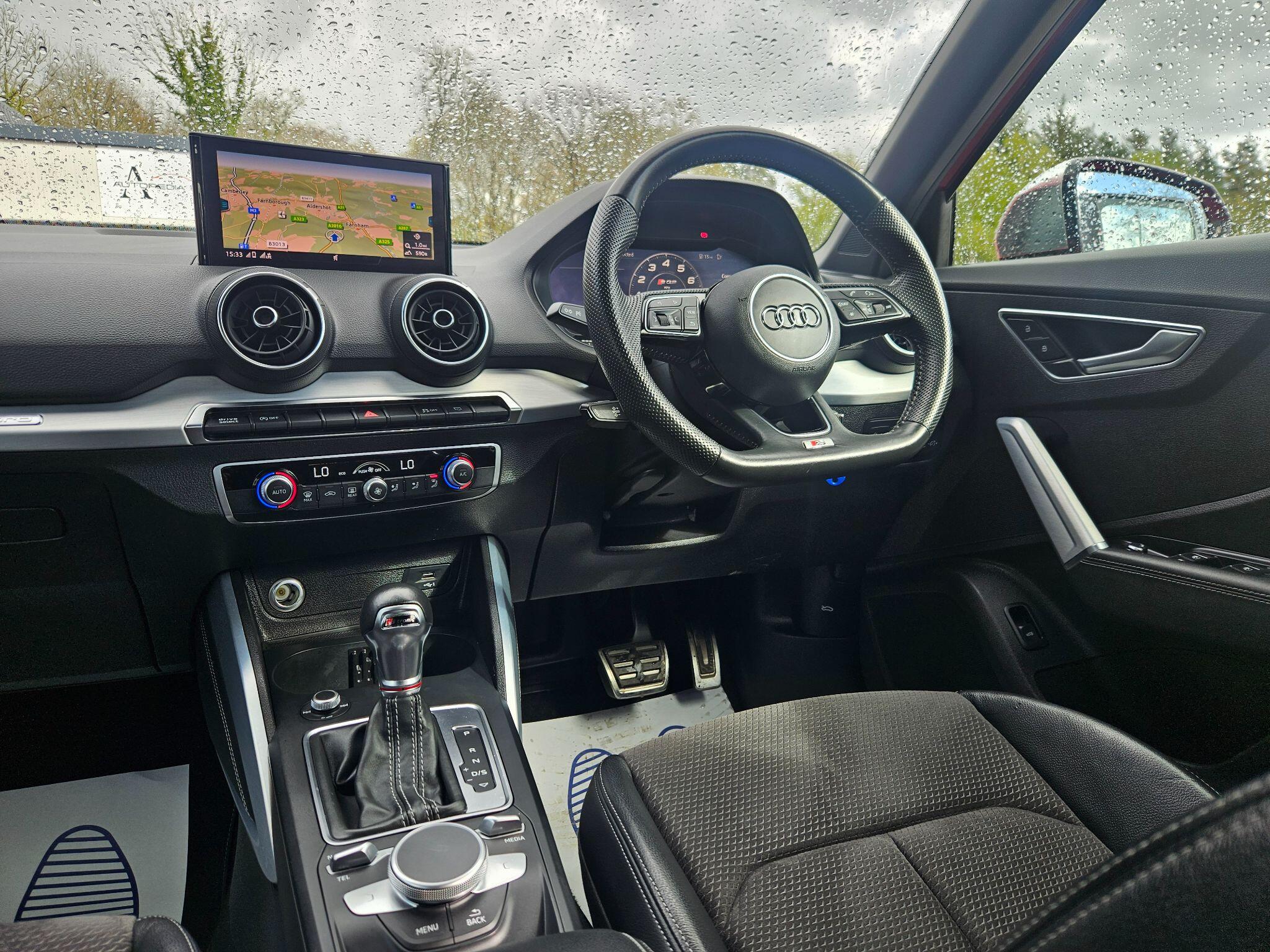 2019 Audi SQ2 image 24