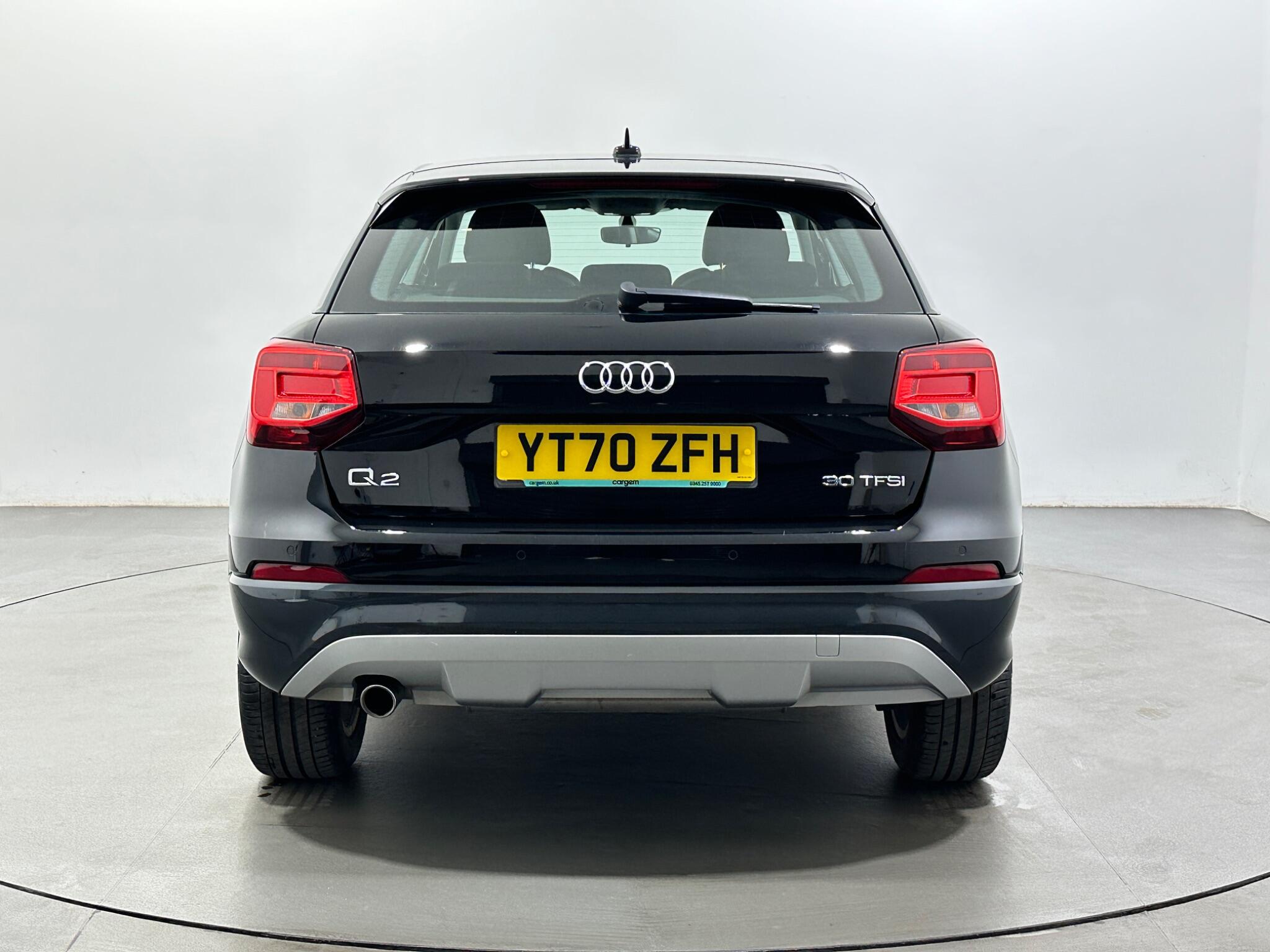 Audi Q2 view 7