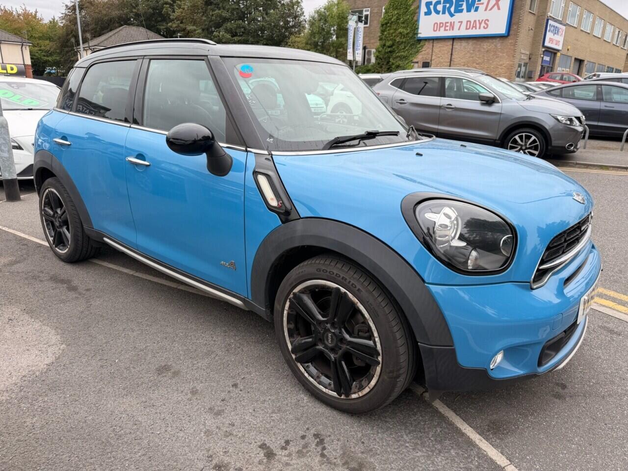MINI Countryman view 3