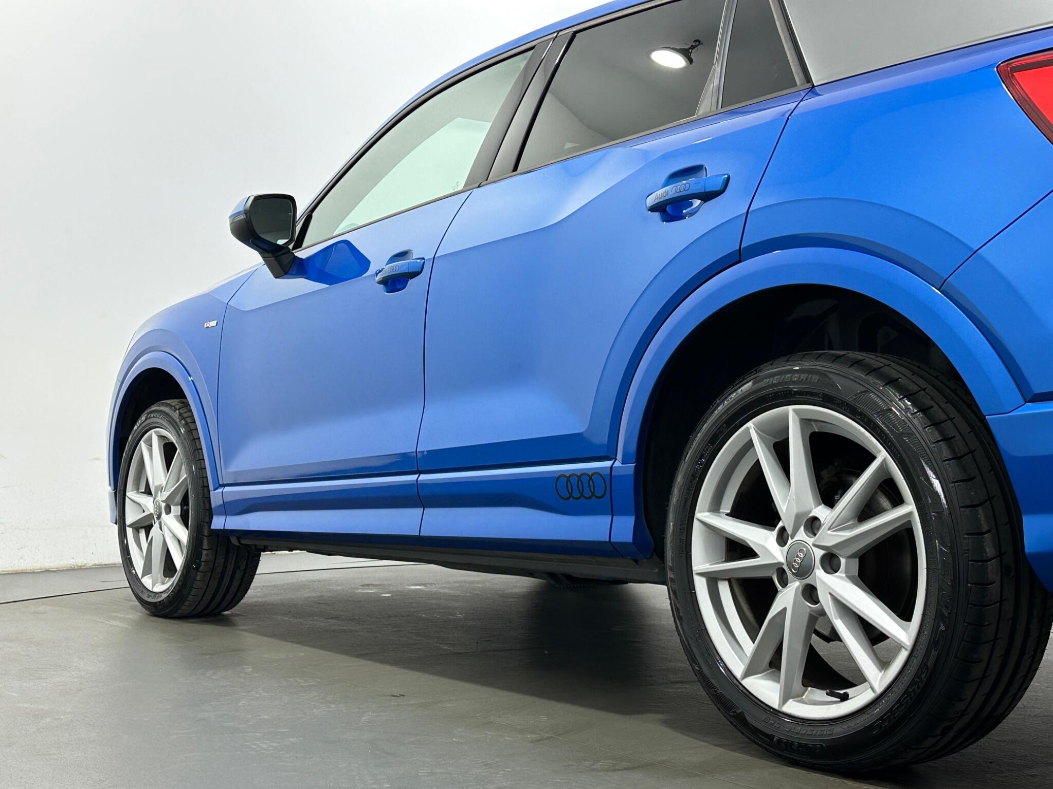 Audi Q2 view 50