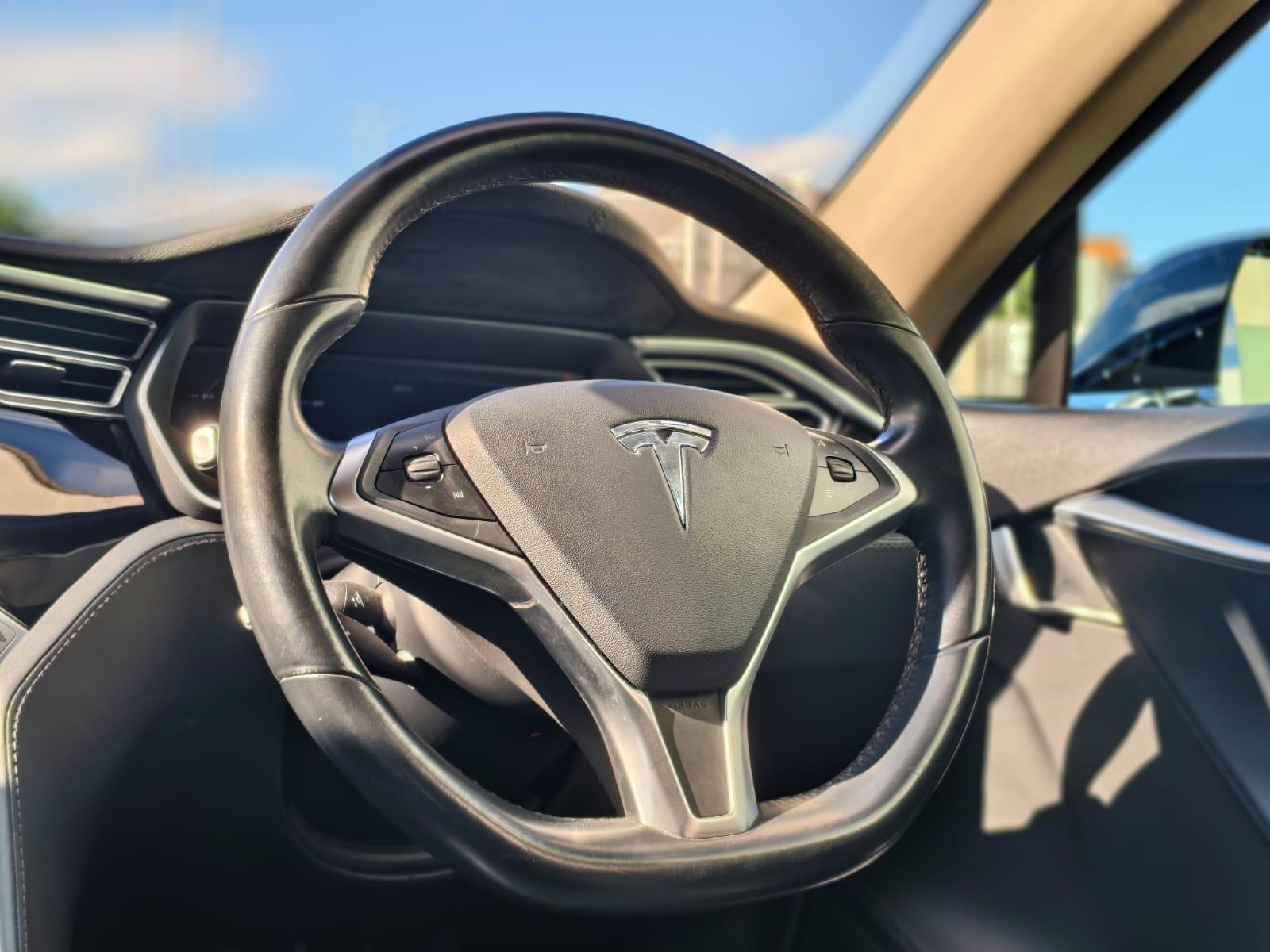 Tesla Model S view 22