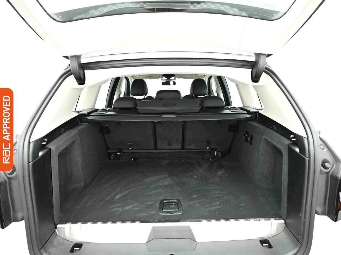 BMW X3 view 14