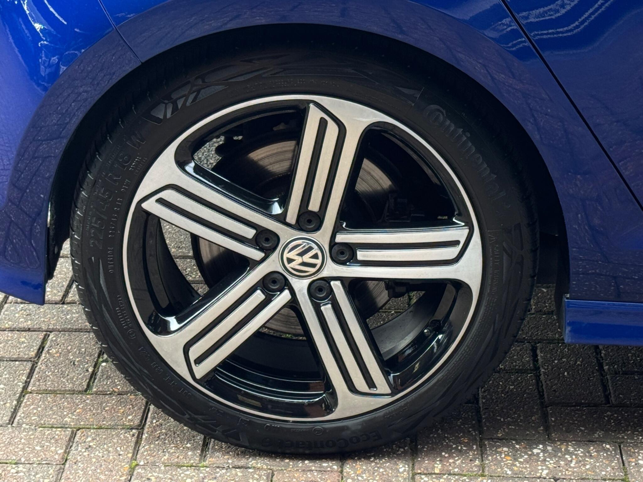 Volkswagen Golf view 37