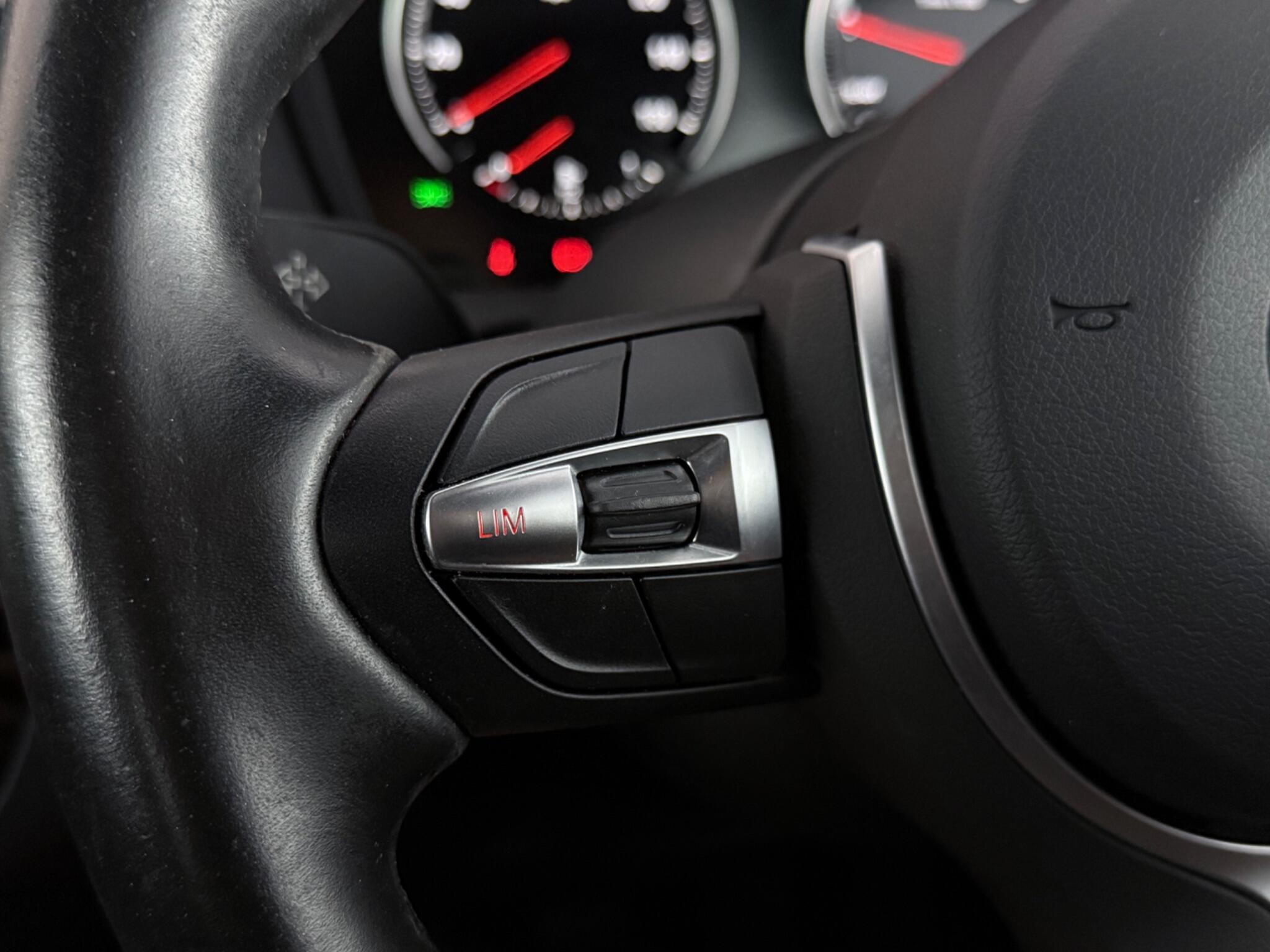 BMW 2 Series view 12