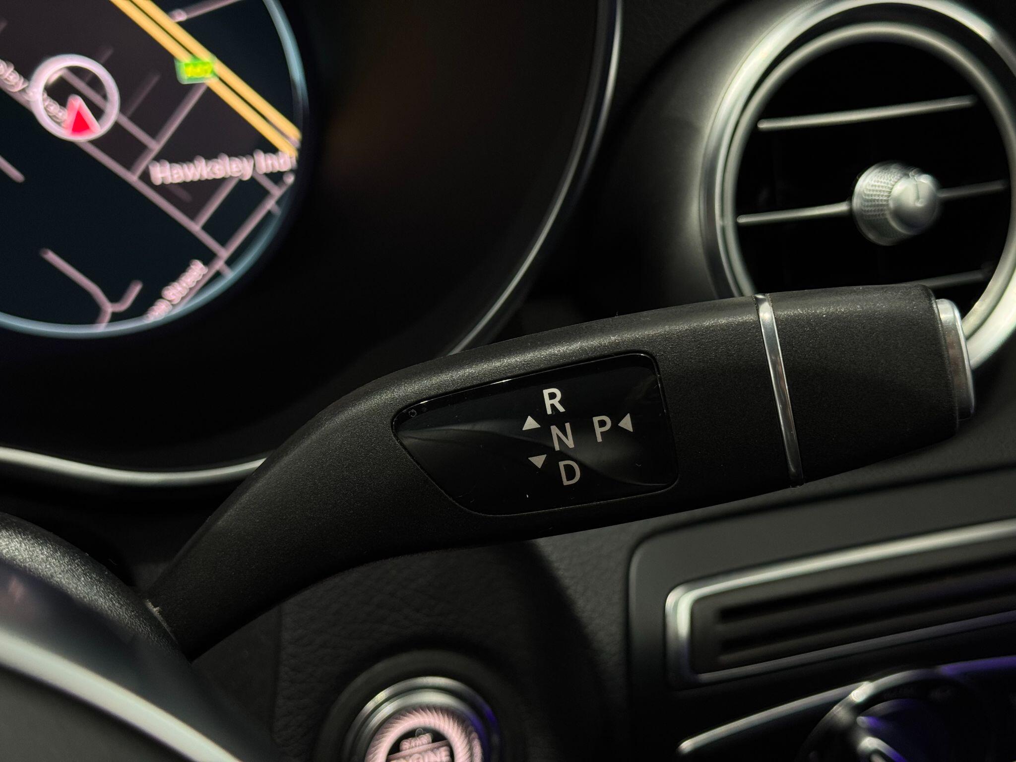 Mercedes-Benz C-Class view 47