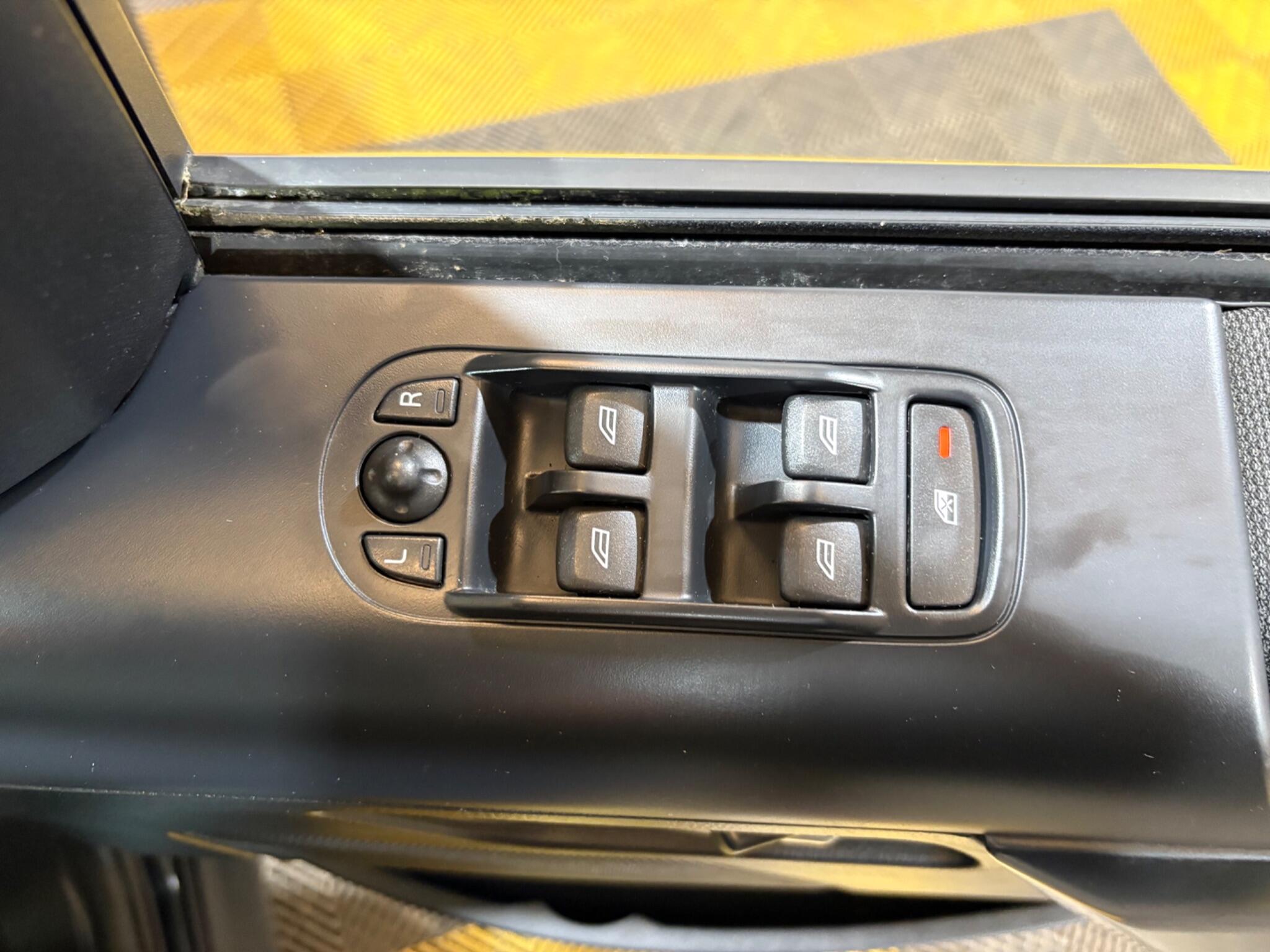 Land Rover Freelander 2 view 35