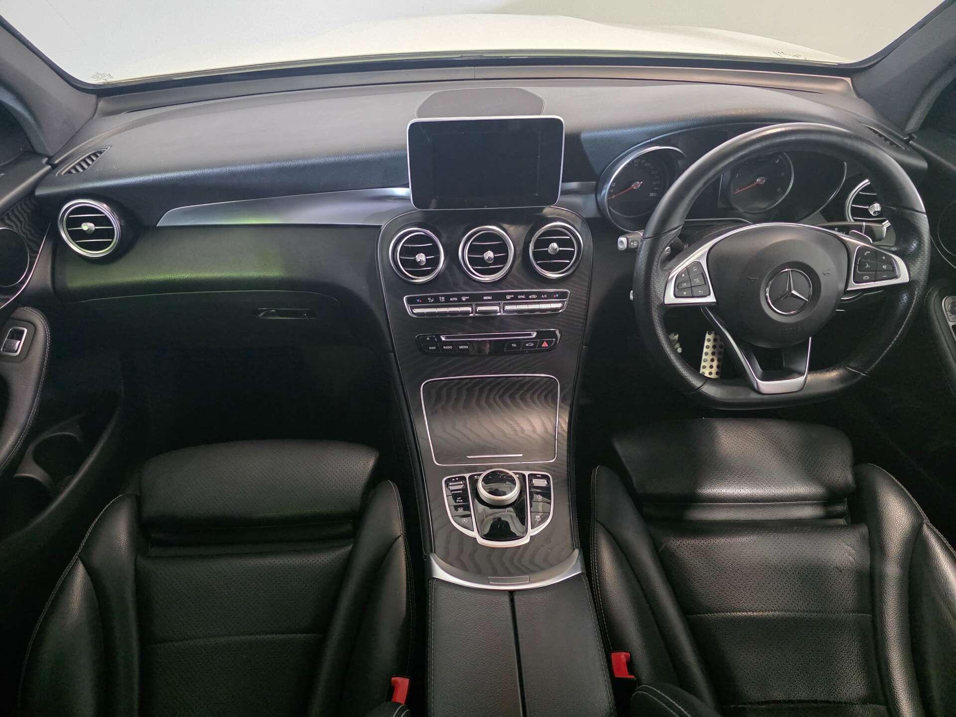 Mercedes-Benz GLC view 9