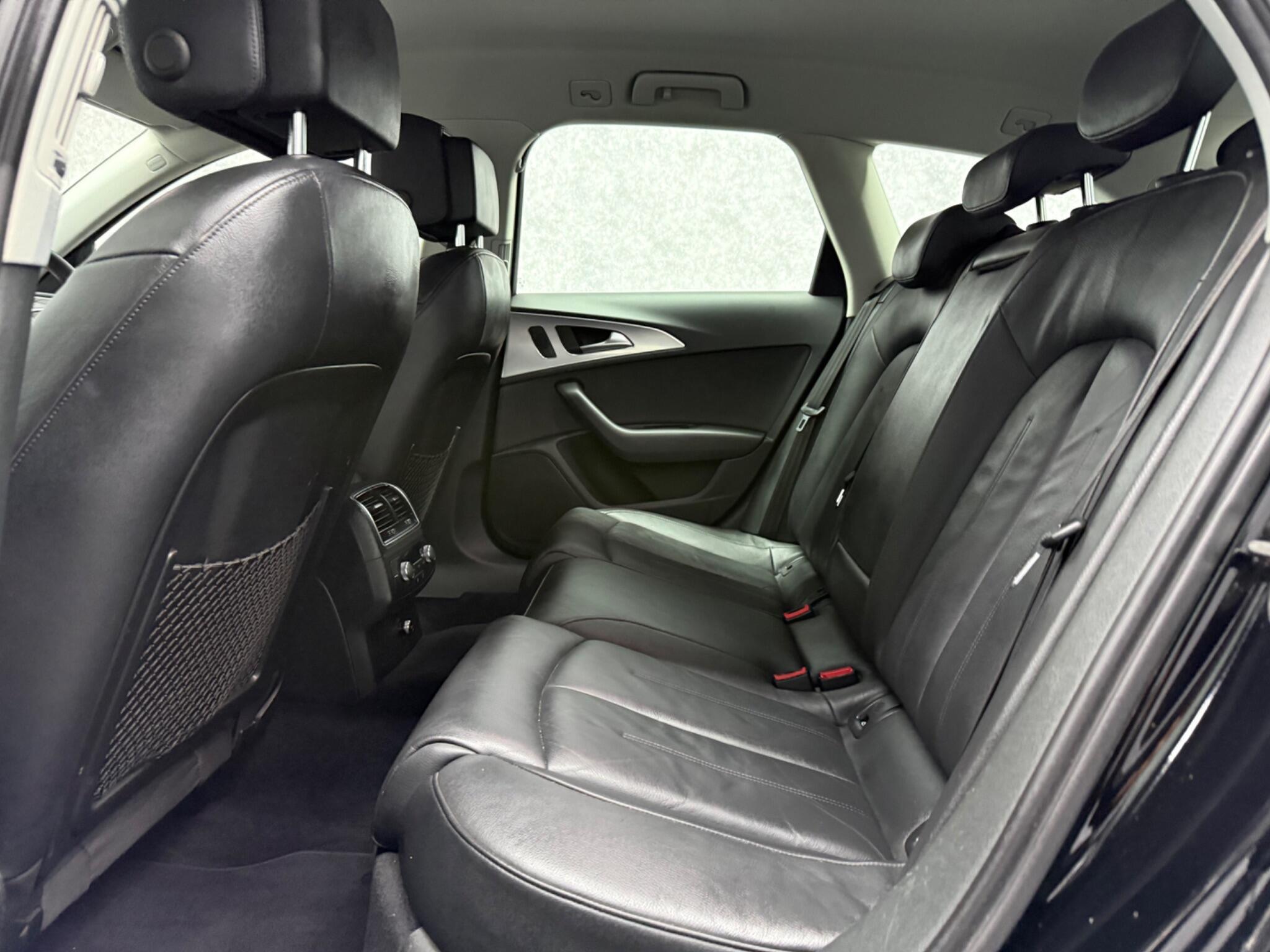 Audi A6 Avant view 9