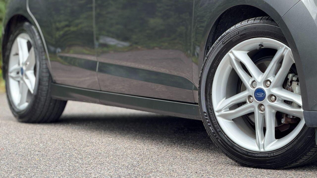 Ford C-Max view 7