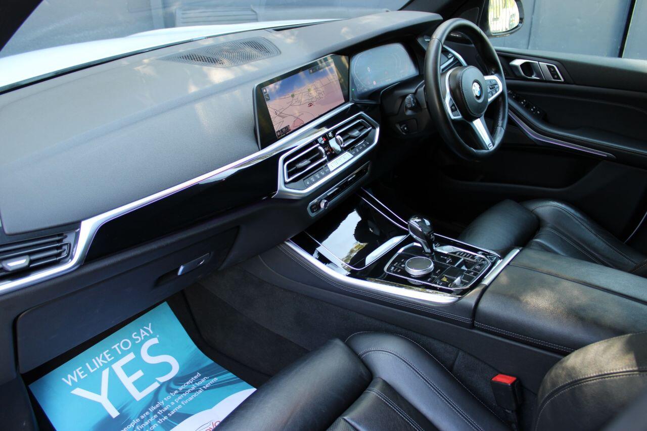 BMW X5 view 13