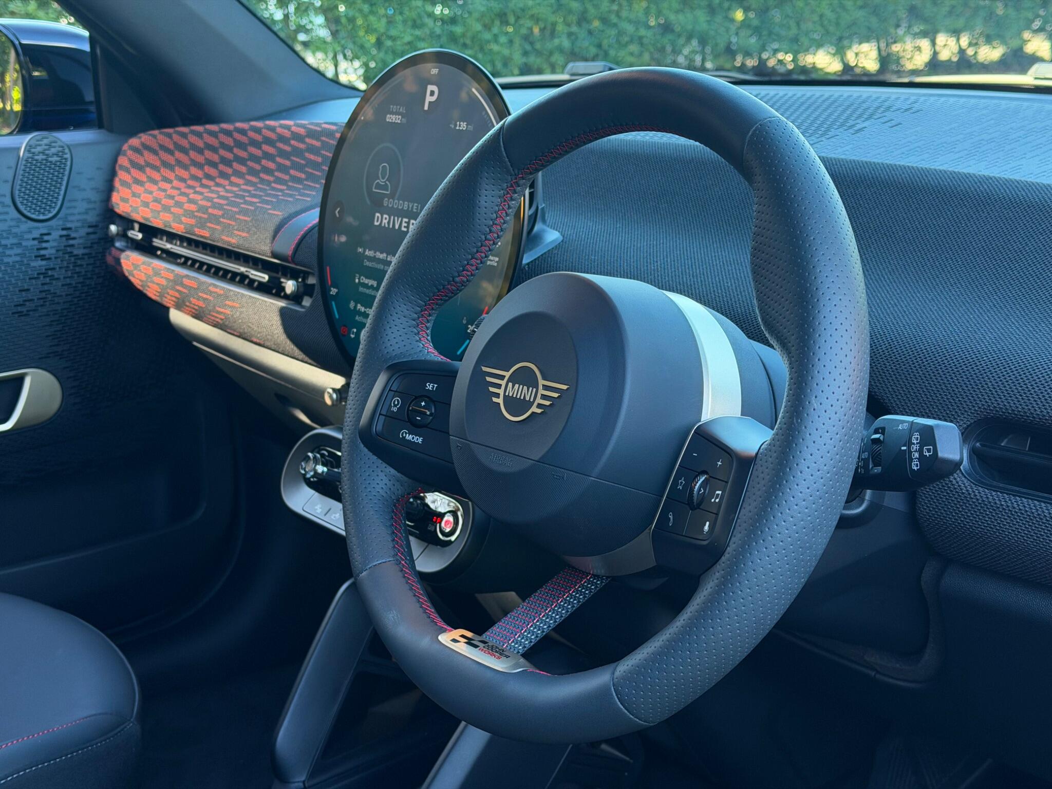Mini Hatch view 20
