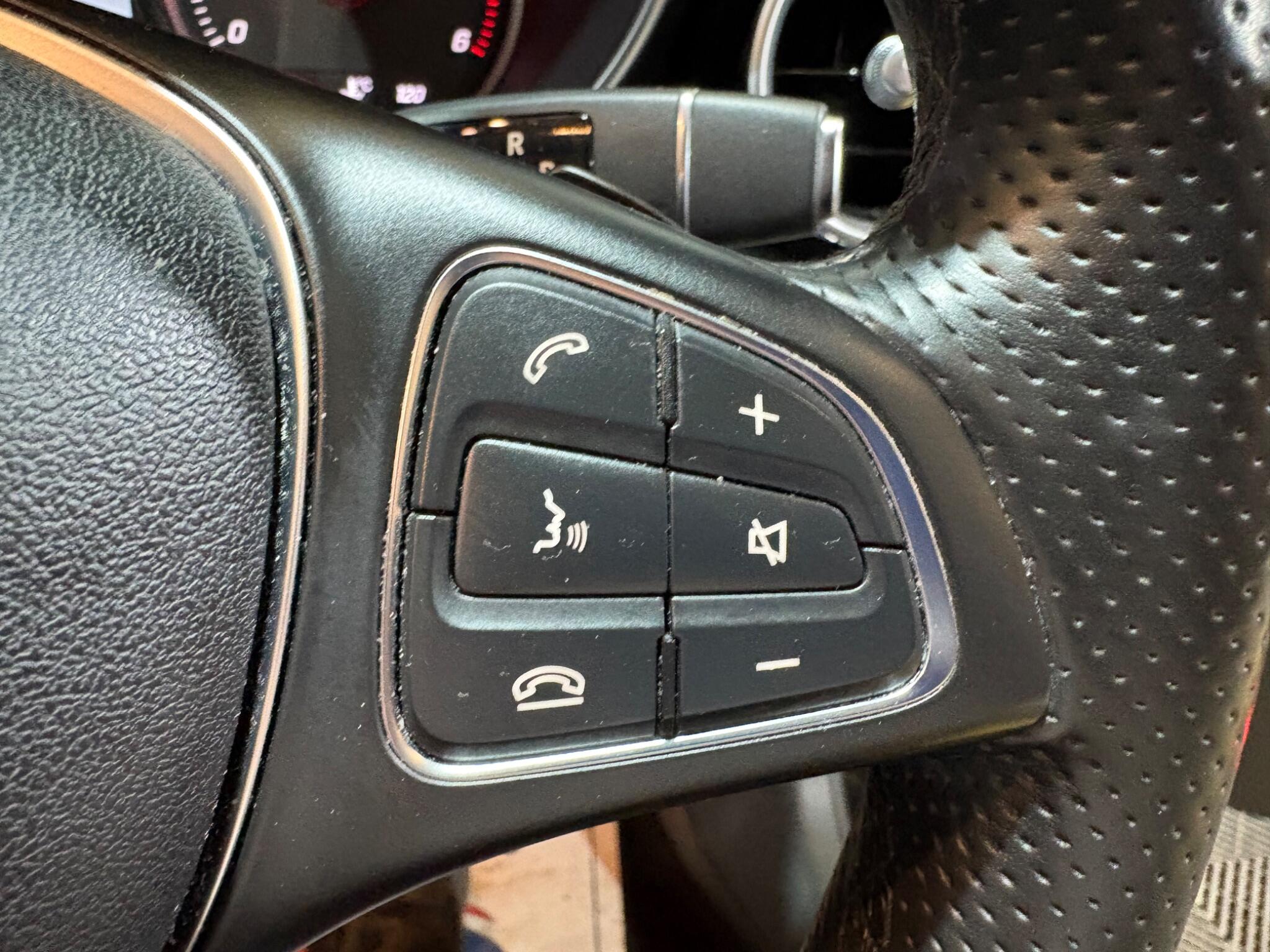 Mercedes-Benz C Class view 27