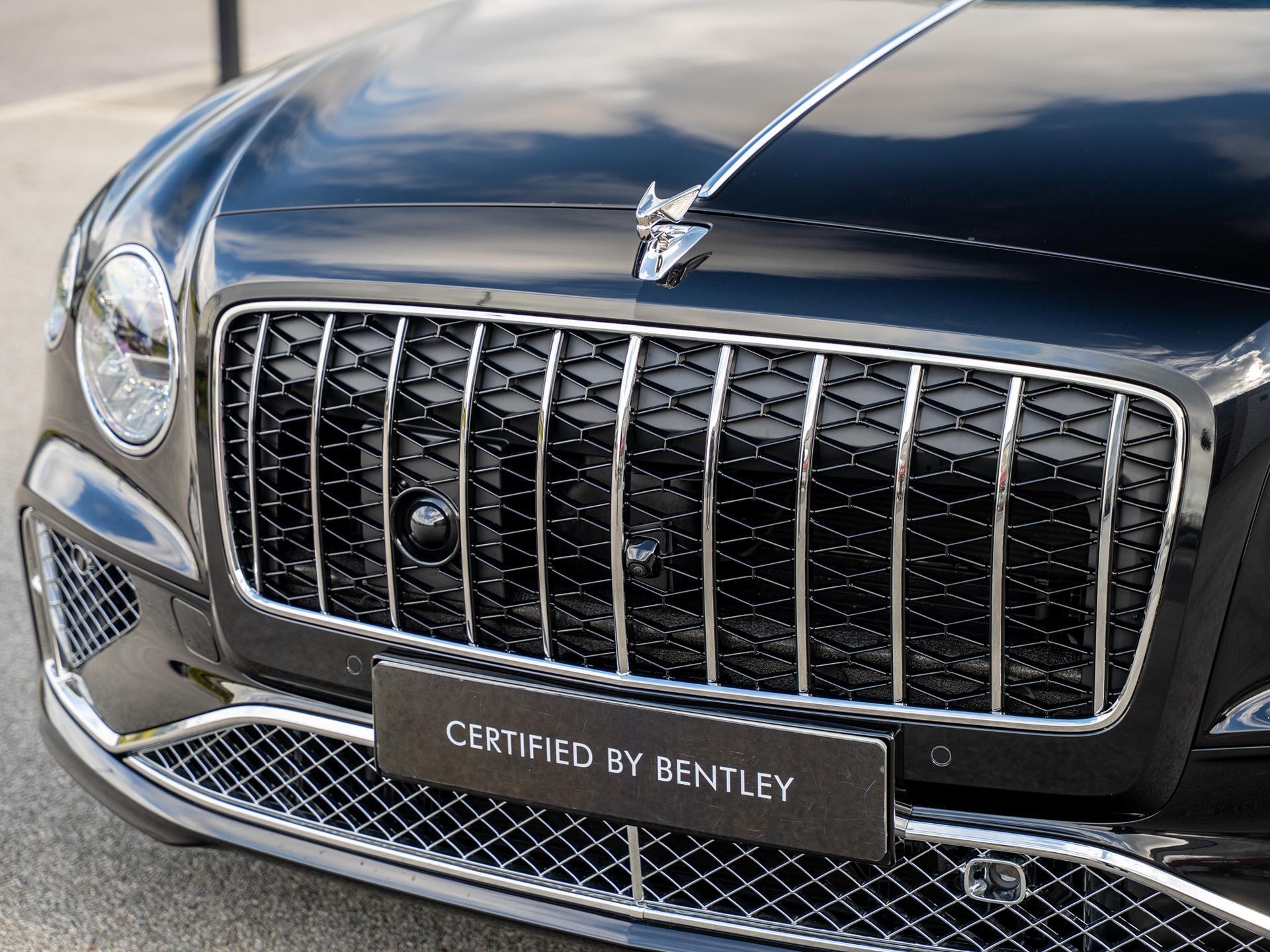 Bentley Flying Spur view 50