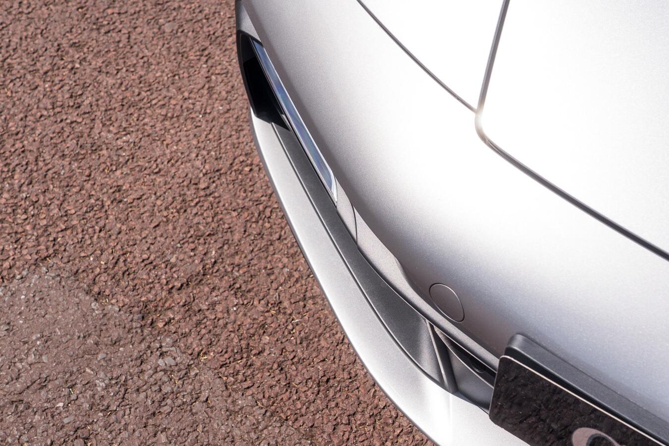 Porsche 911 view 12