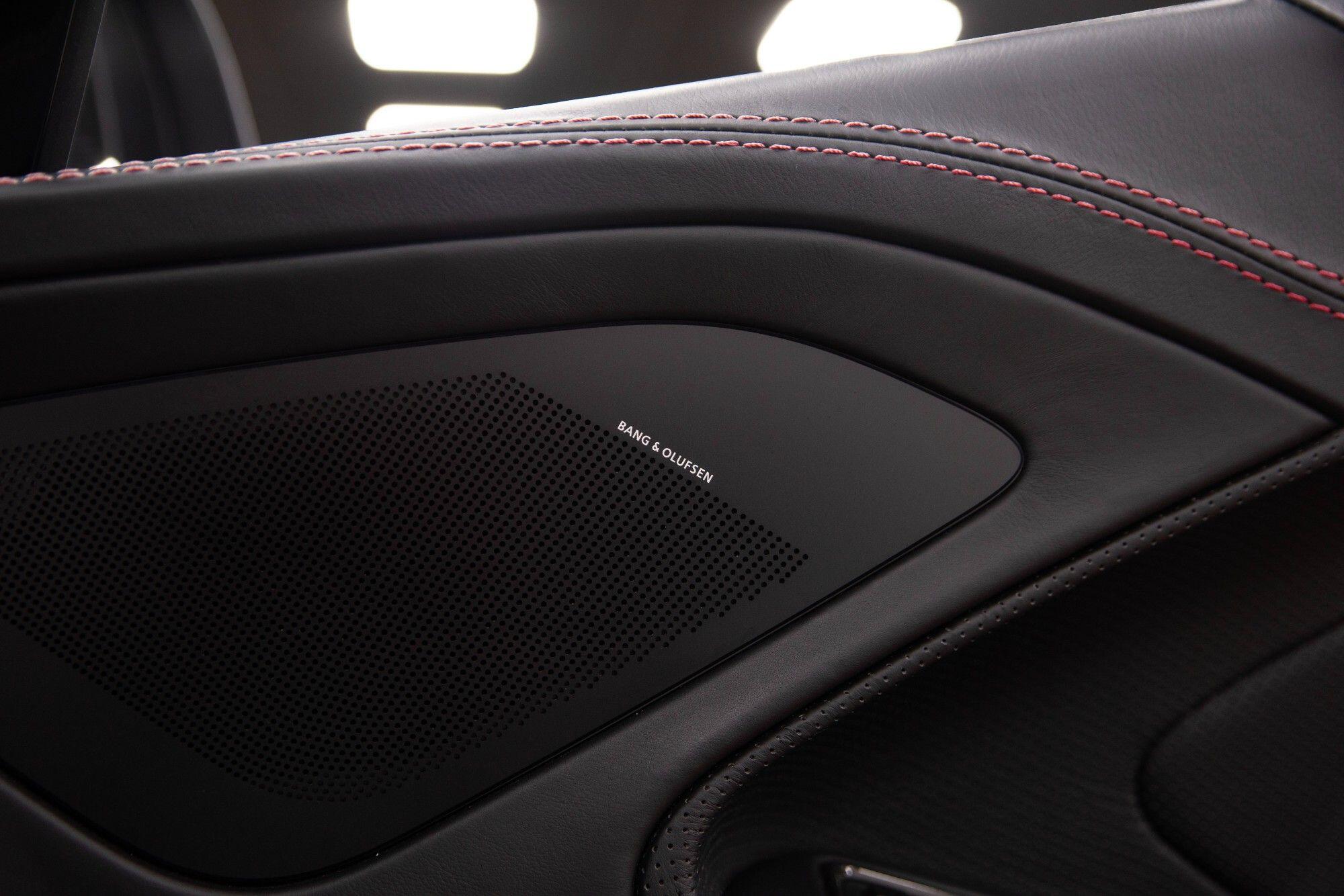 Aston Martin Vanquish view 32