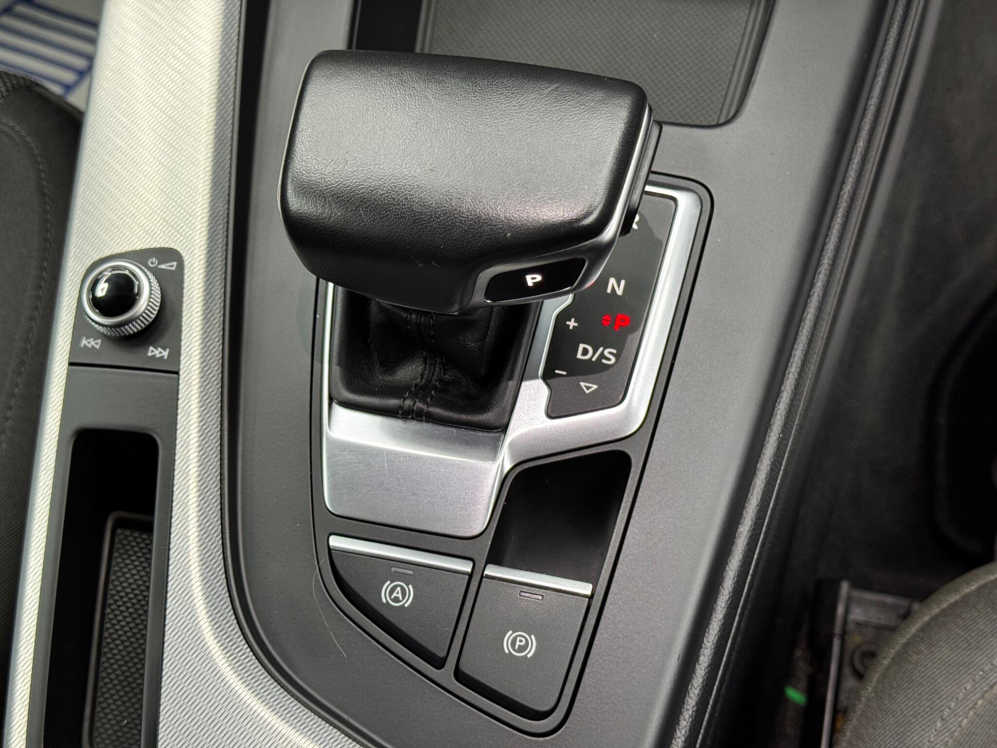 Audi A4 view 25