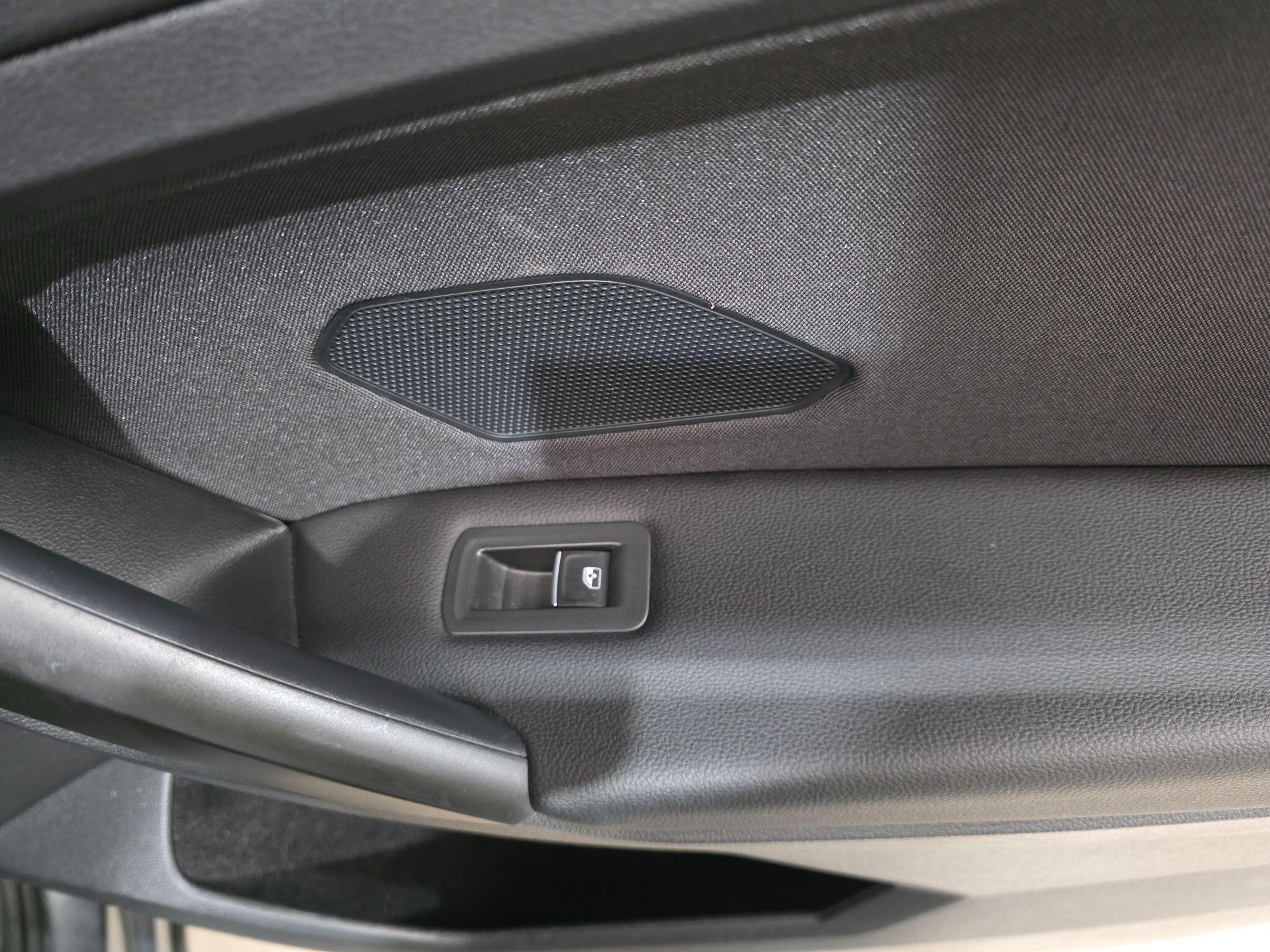 Volkswagen Tiguan Allspace view 24