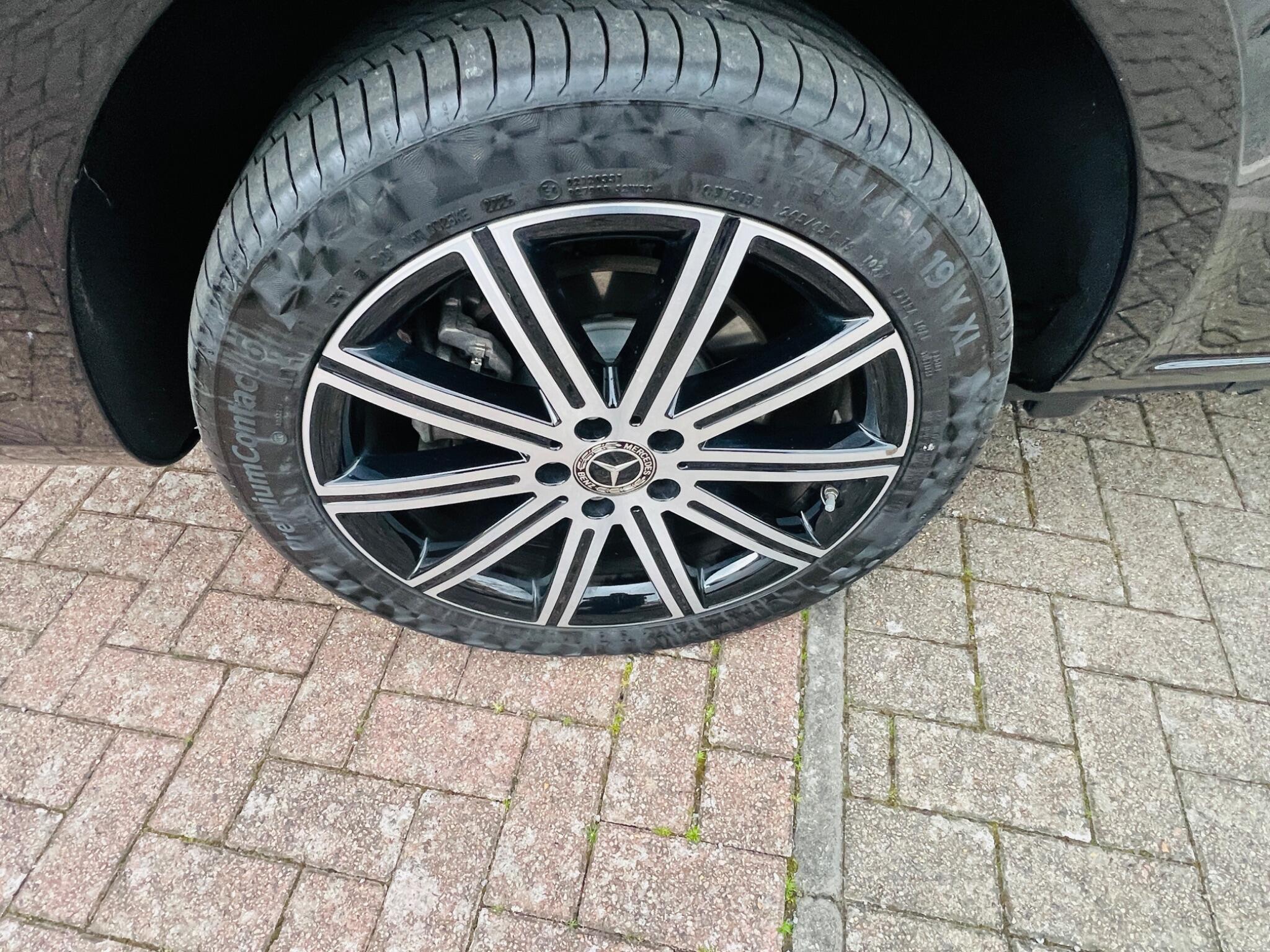 Mercedes-Benz V Class view 45